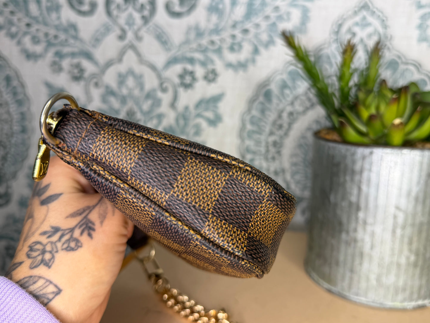Louis Vuitton Damier Ebene Bucket Pochette