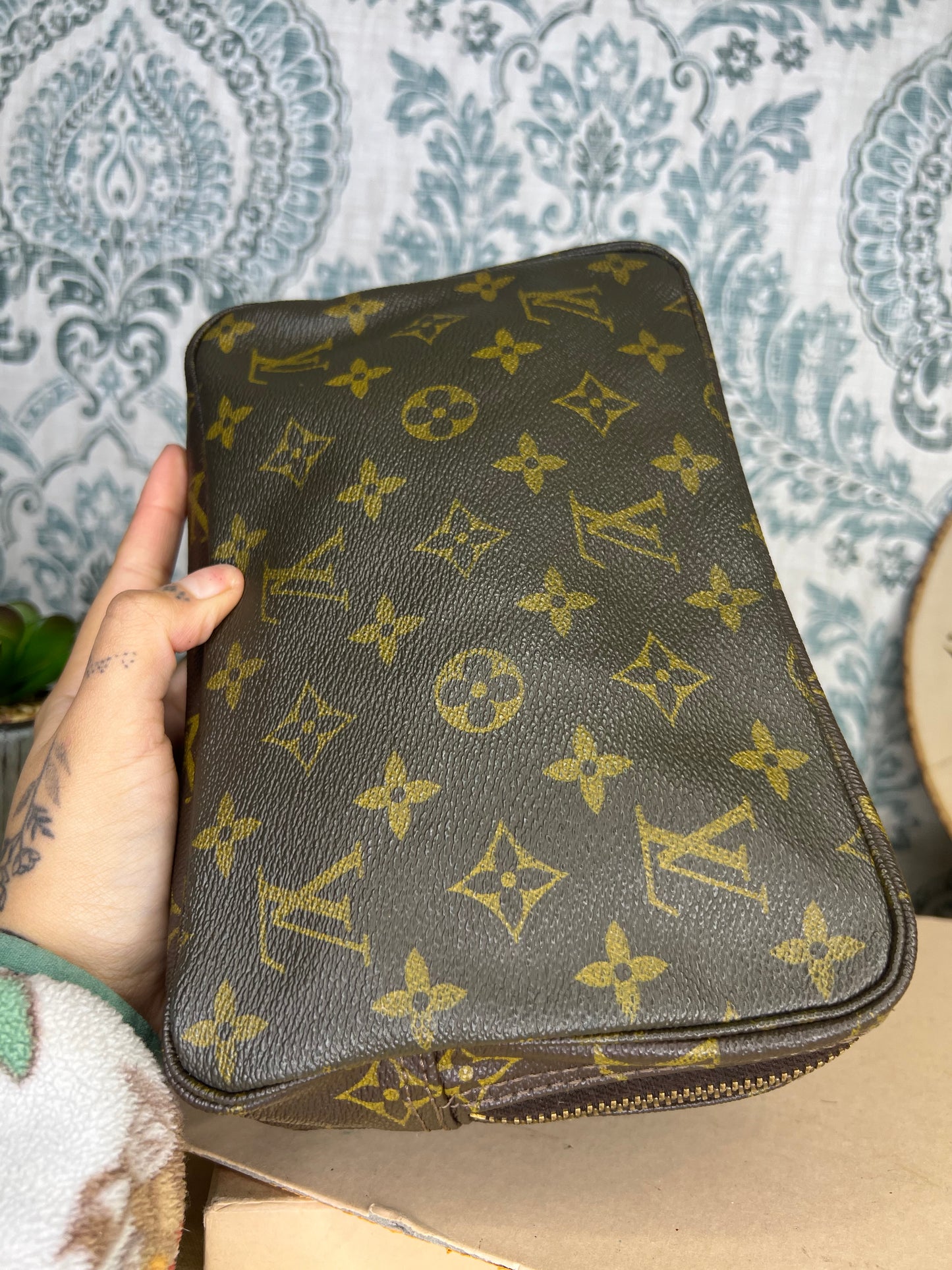 Louis Vuitton Trousse 23