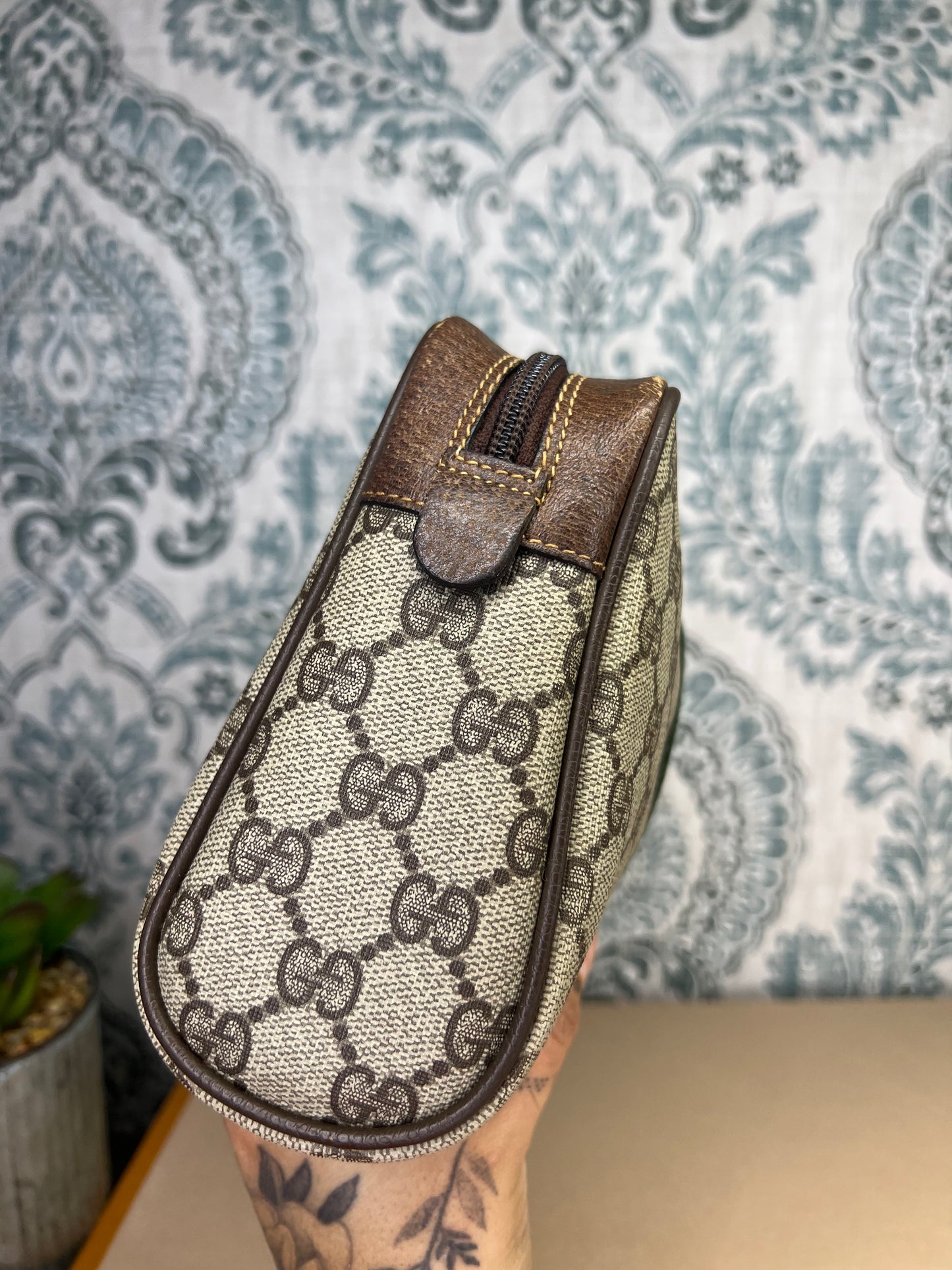 Gucci Supreme Brown Sherry Line Pouch