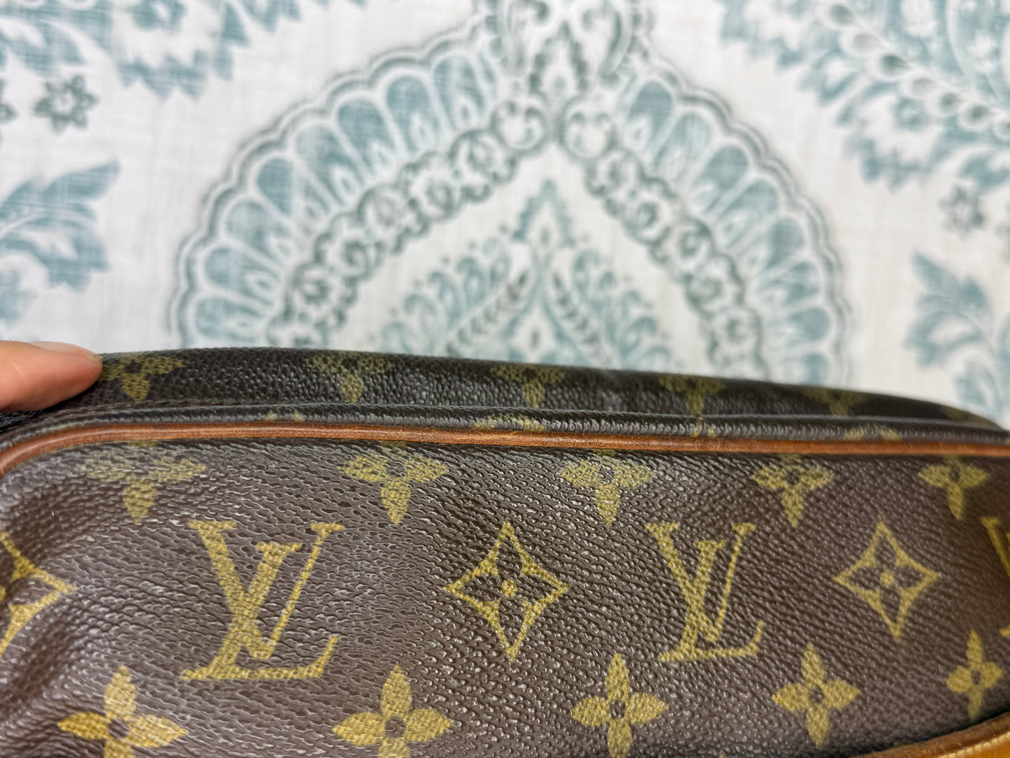Louis Vuitton Trocadero 27 (damaged)