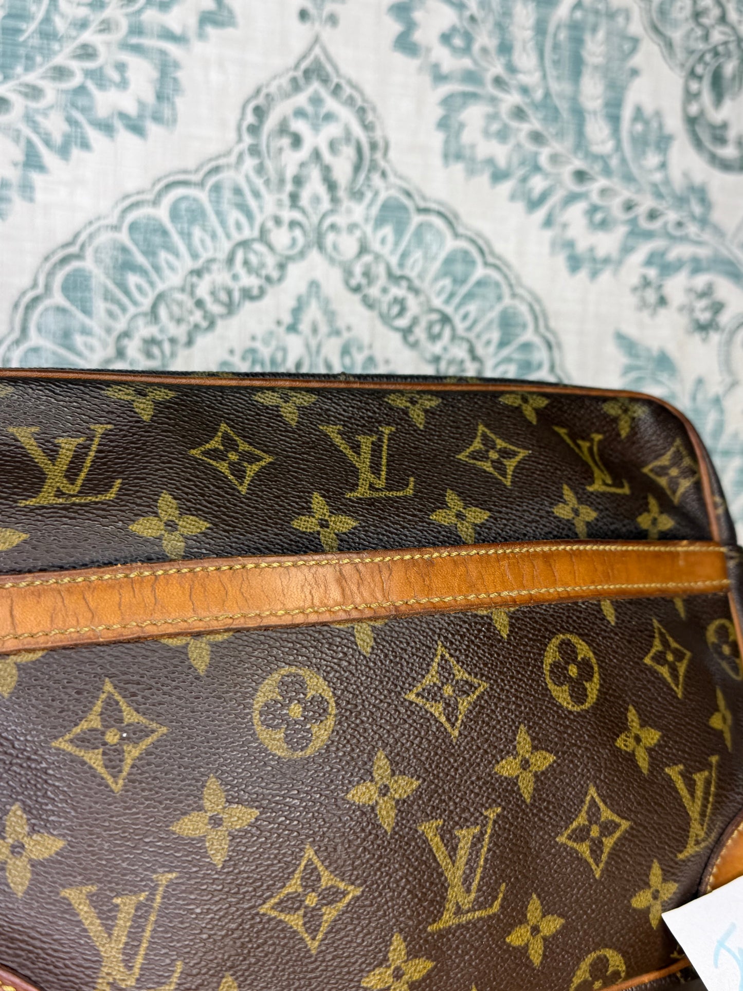 Louis Vuitton Trocadero 27 (damaged)