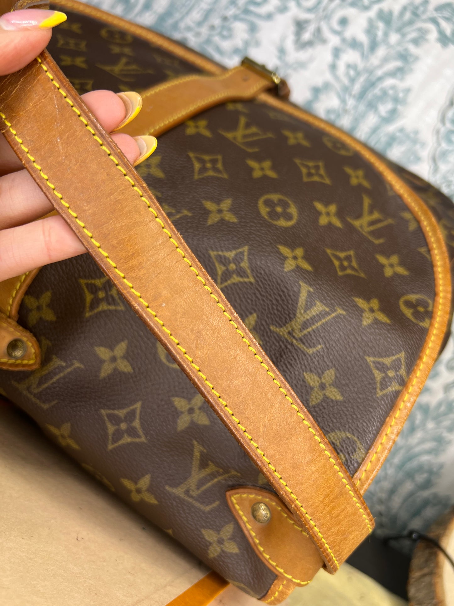 Louis Vuitton Saumur 35