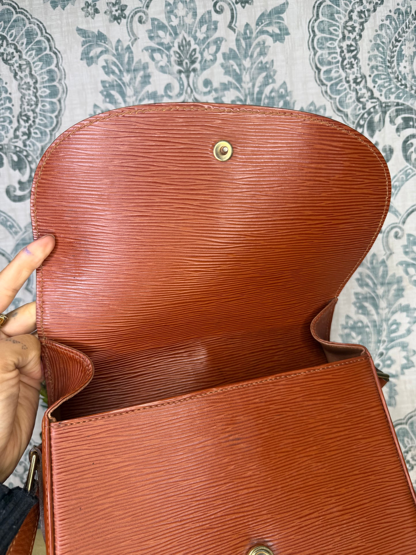 Louis Vuitton Epi Saint Cloud GM