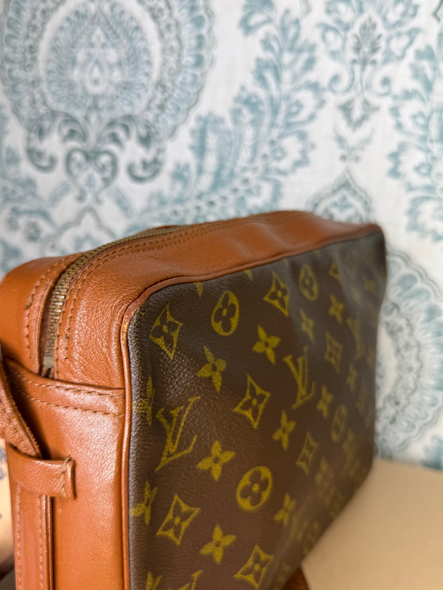 Louis Vuitton Sac Bandouliere 30 (needs new zipper)
