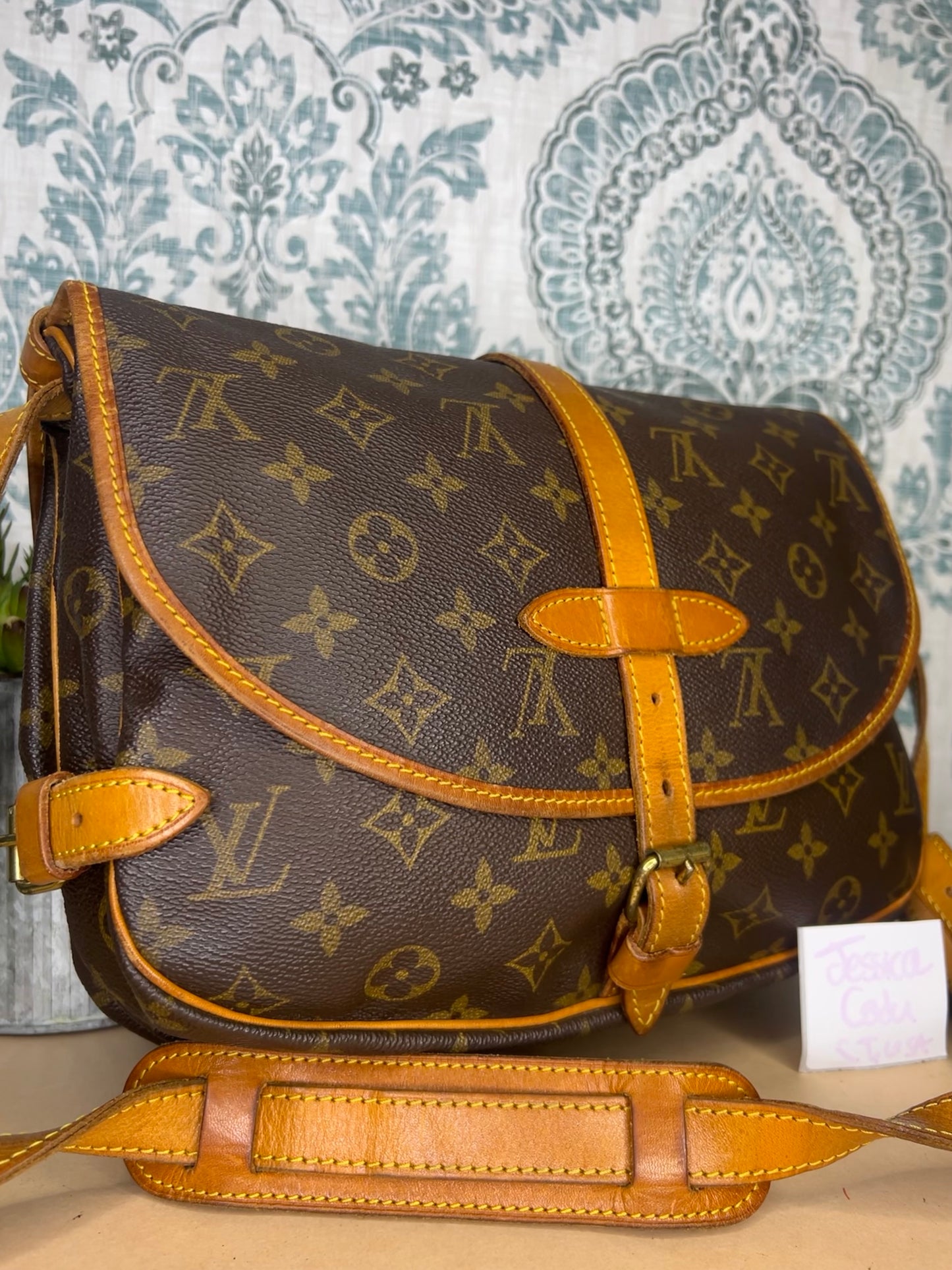 Louis Vuitton Saumur 30