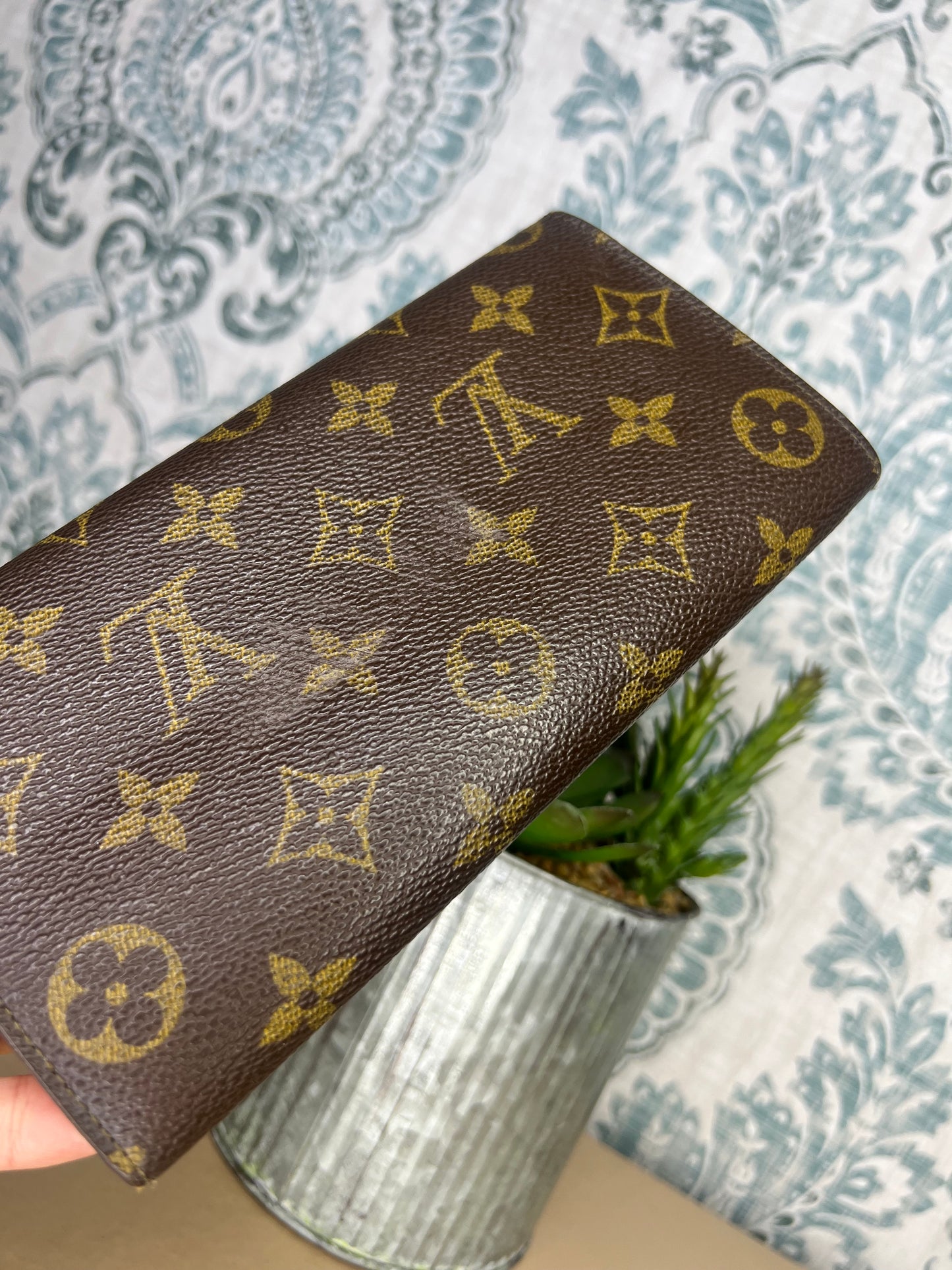 Louis Vuitton Monogram Sarah Wallet