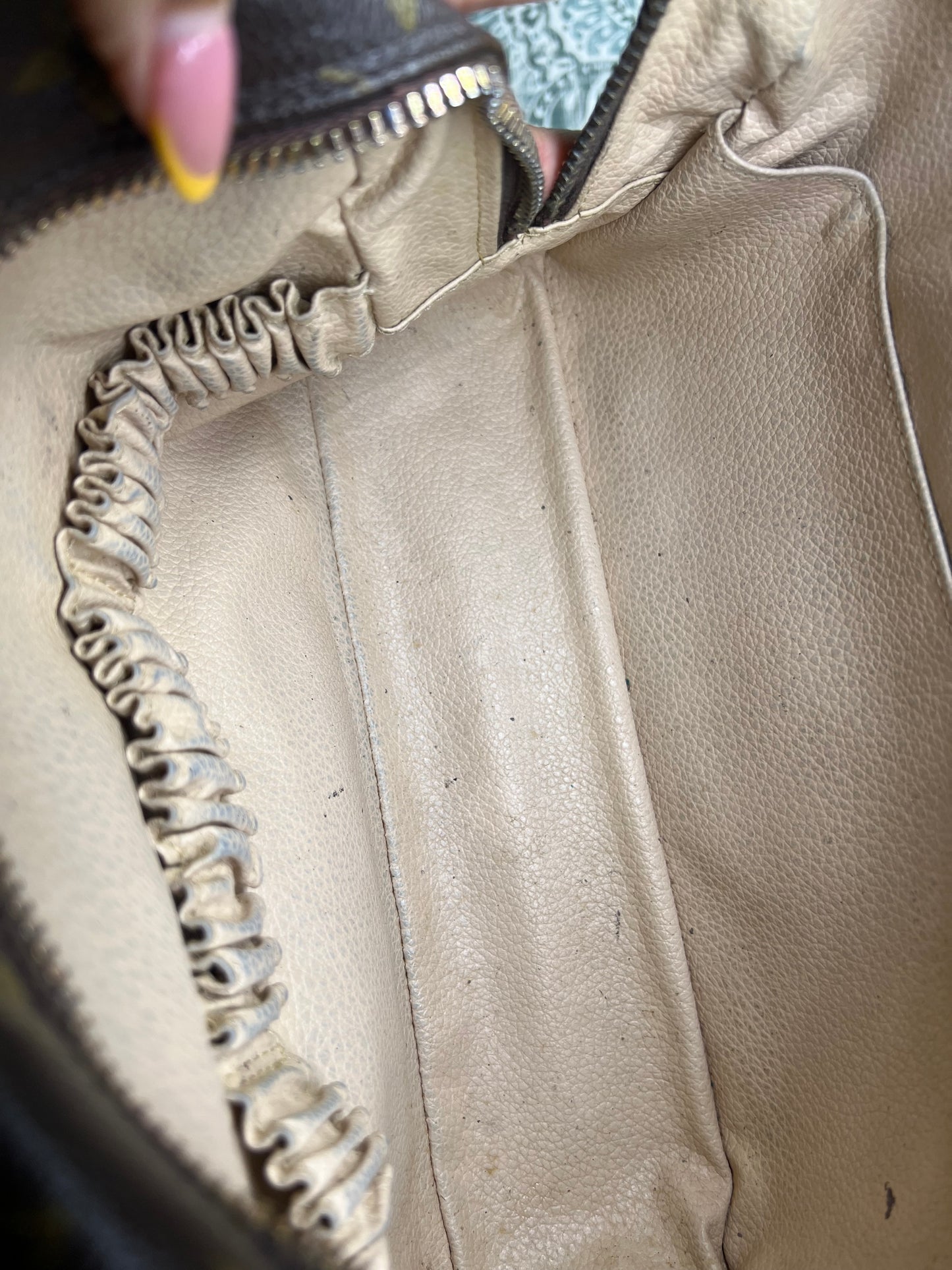 Louis Vuitton Trousse 28