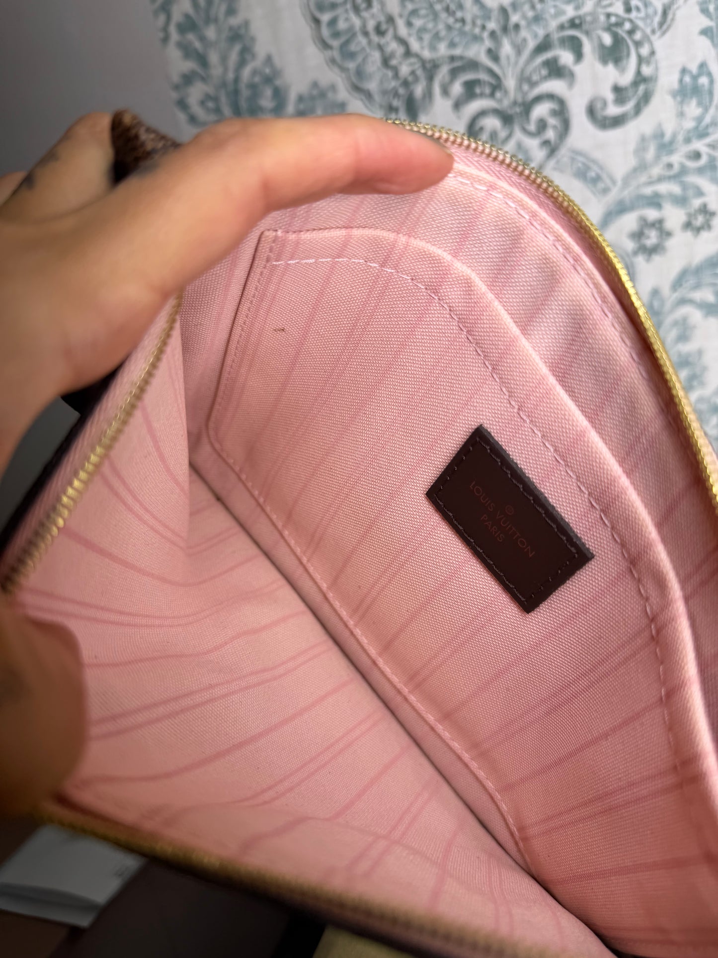 Louis Vuitton Neverfull Pouch Damier Ebene