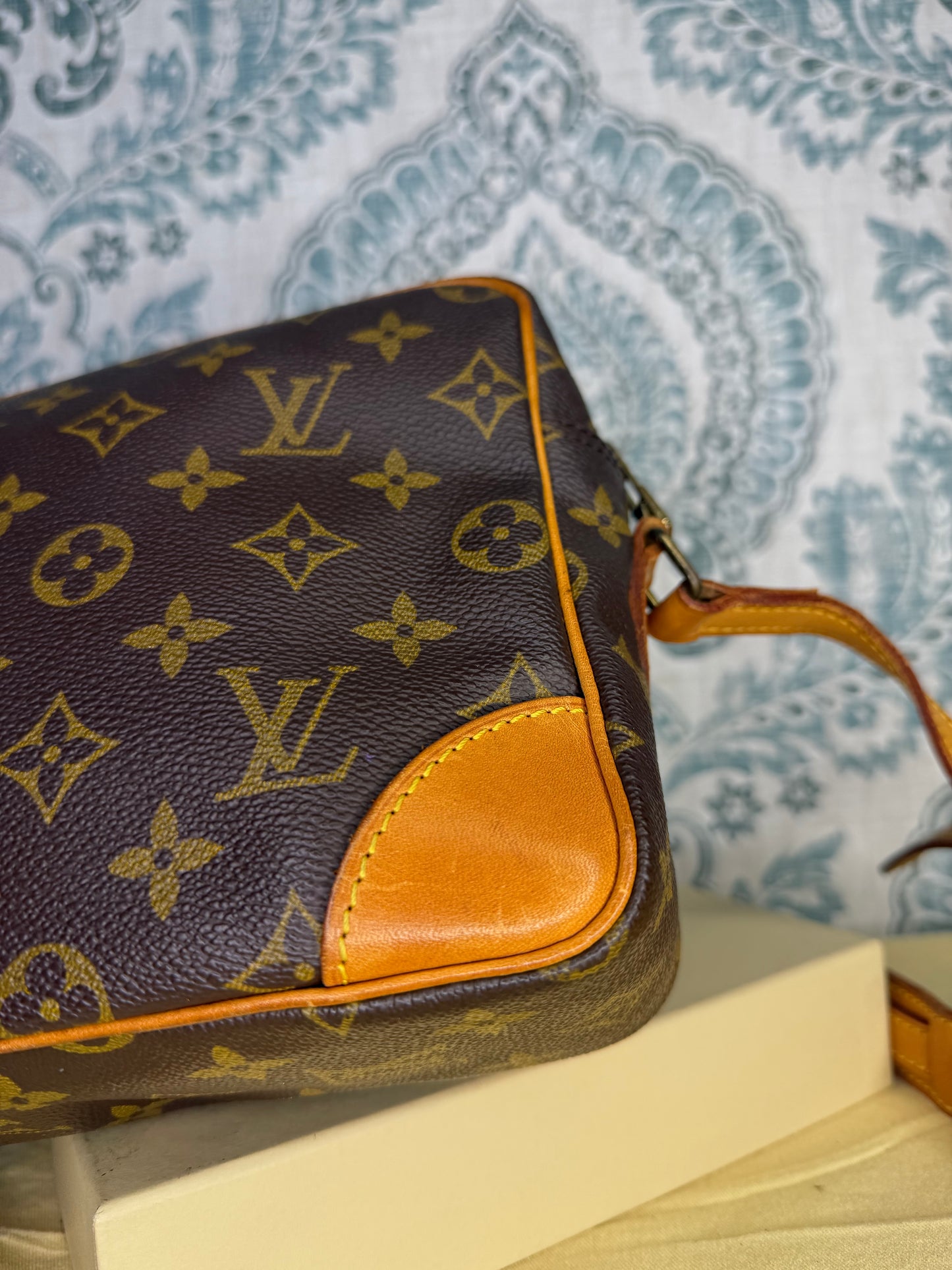 Louis Vuitton Trocadero 27