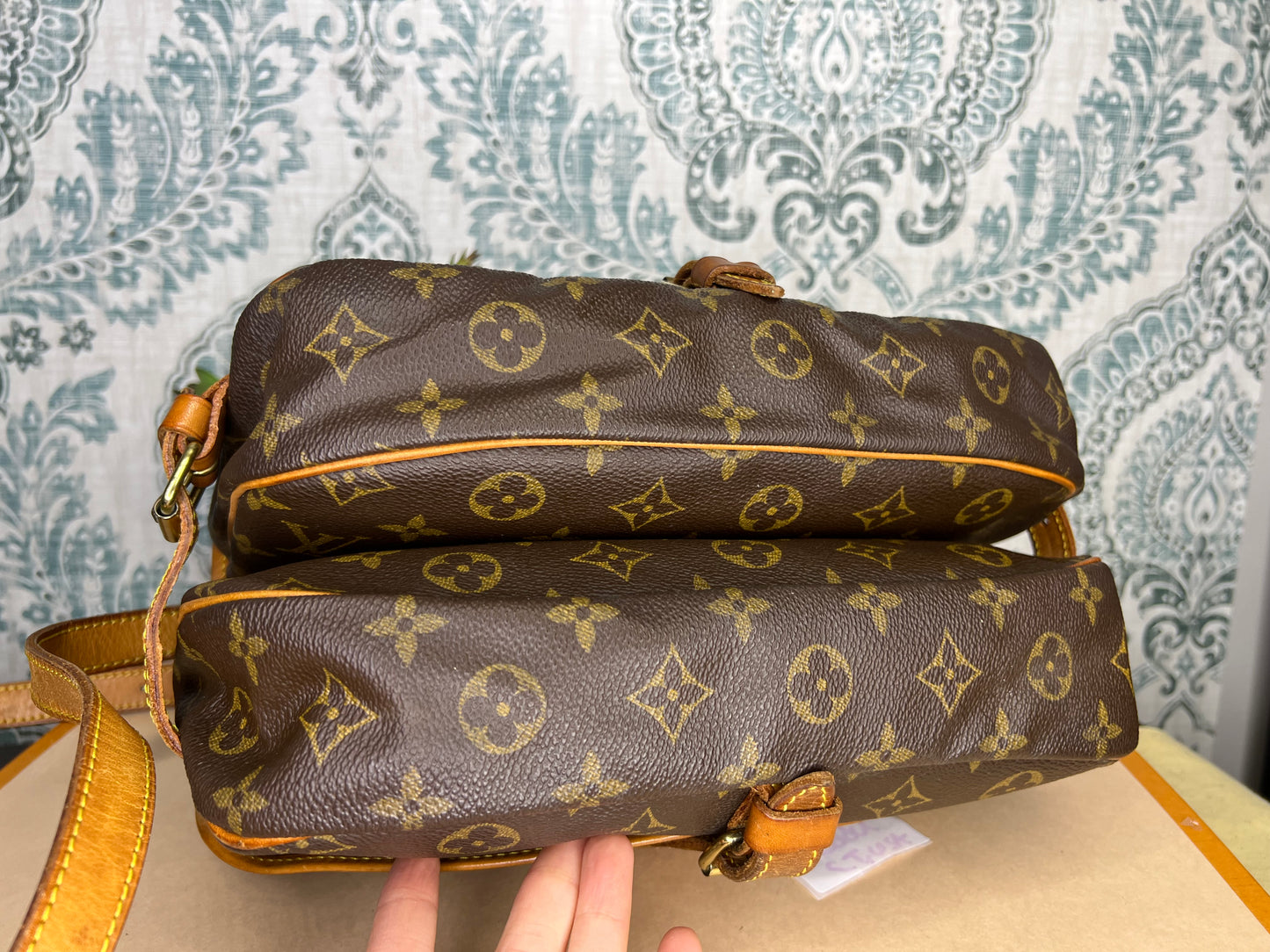 Louis Vuitton Saumur 30