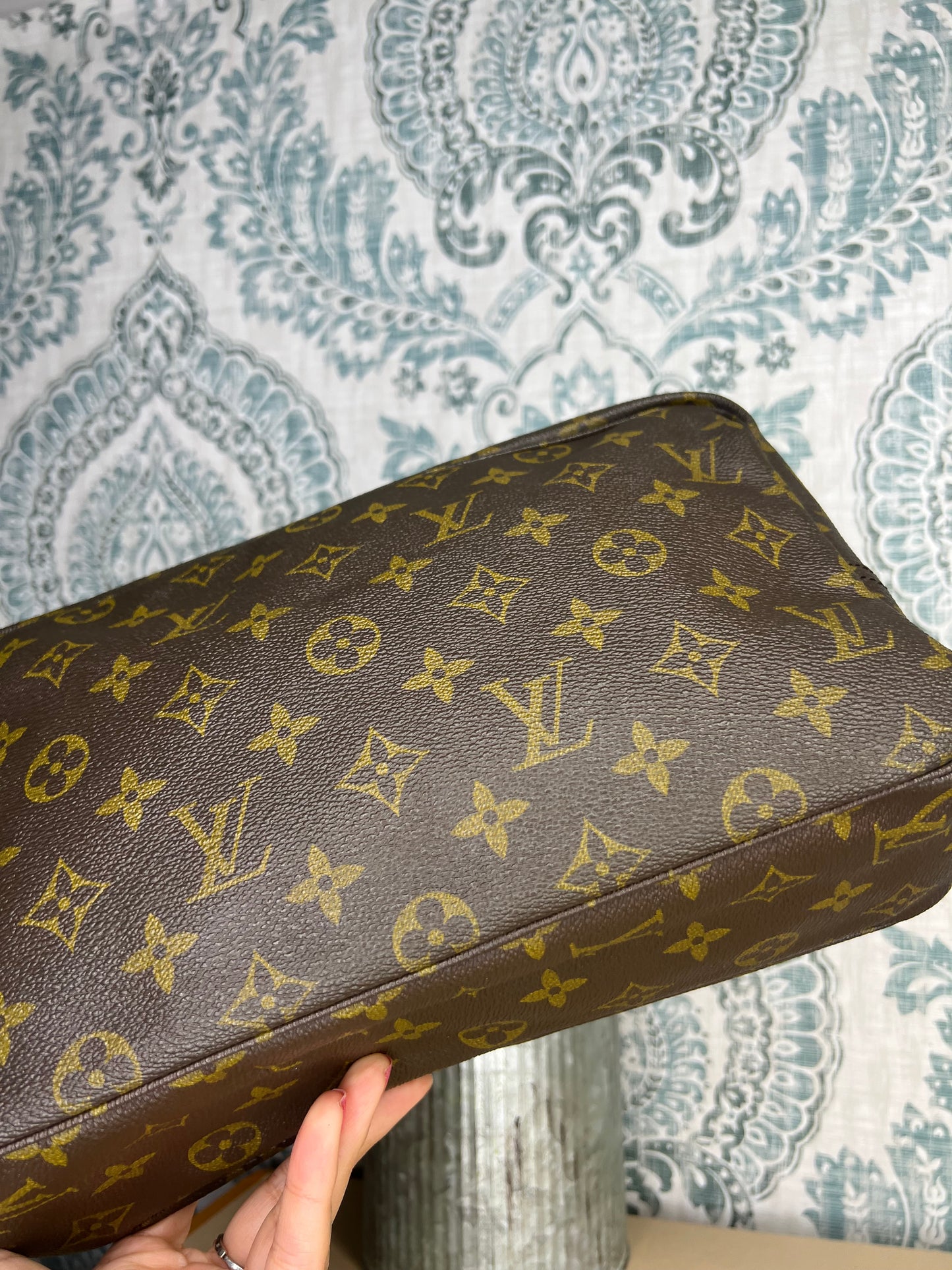Louis Vuitton Trousse 28
