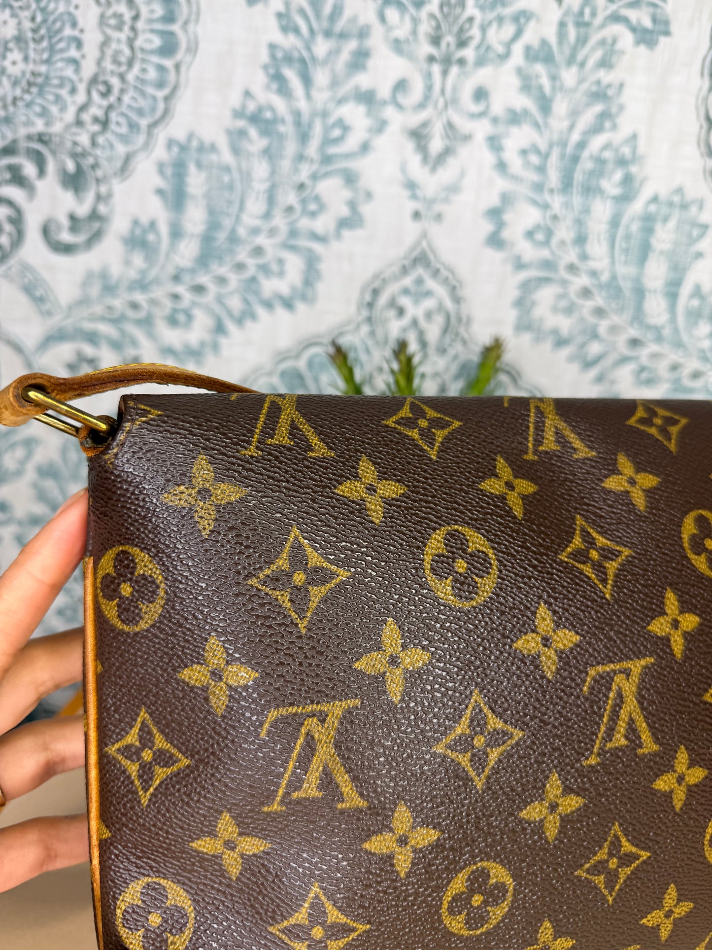 Louis Vuitton Musette Tango (short strap version)