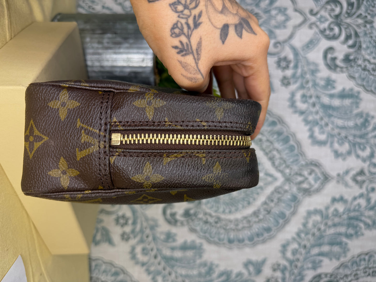 Louis Vuitton Trousse 23
