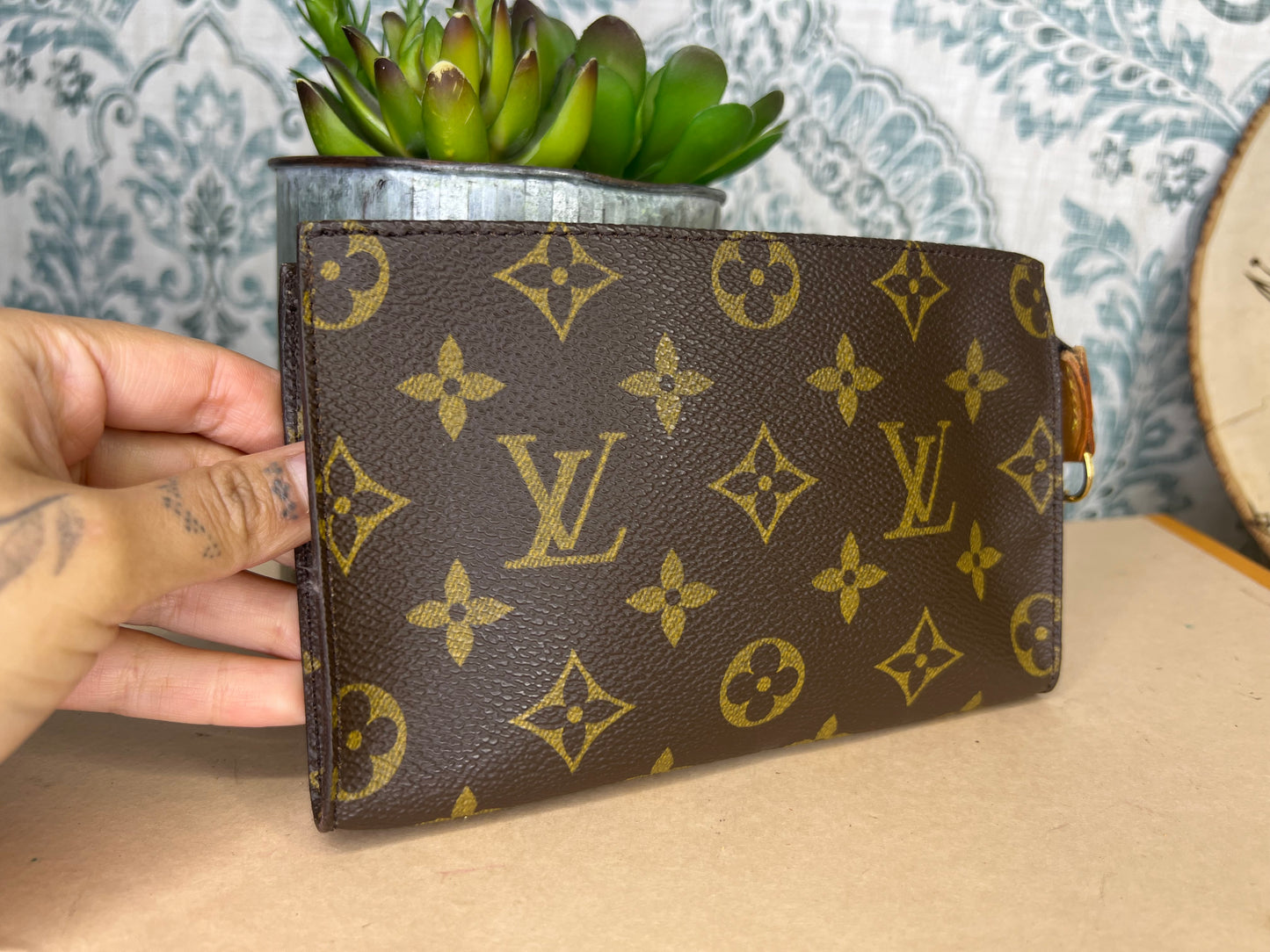 Louis Vuitton Bucket Pouch PM (damaged)