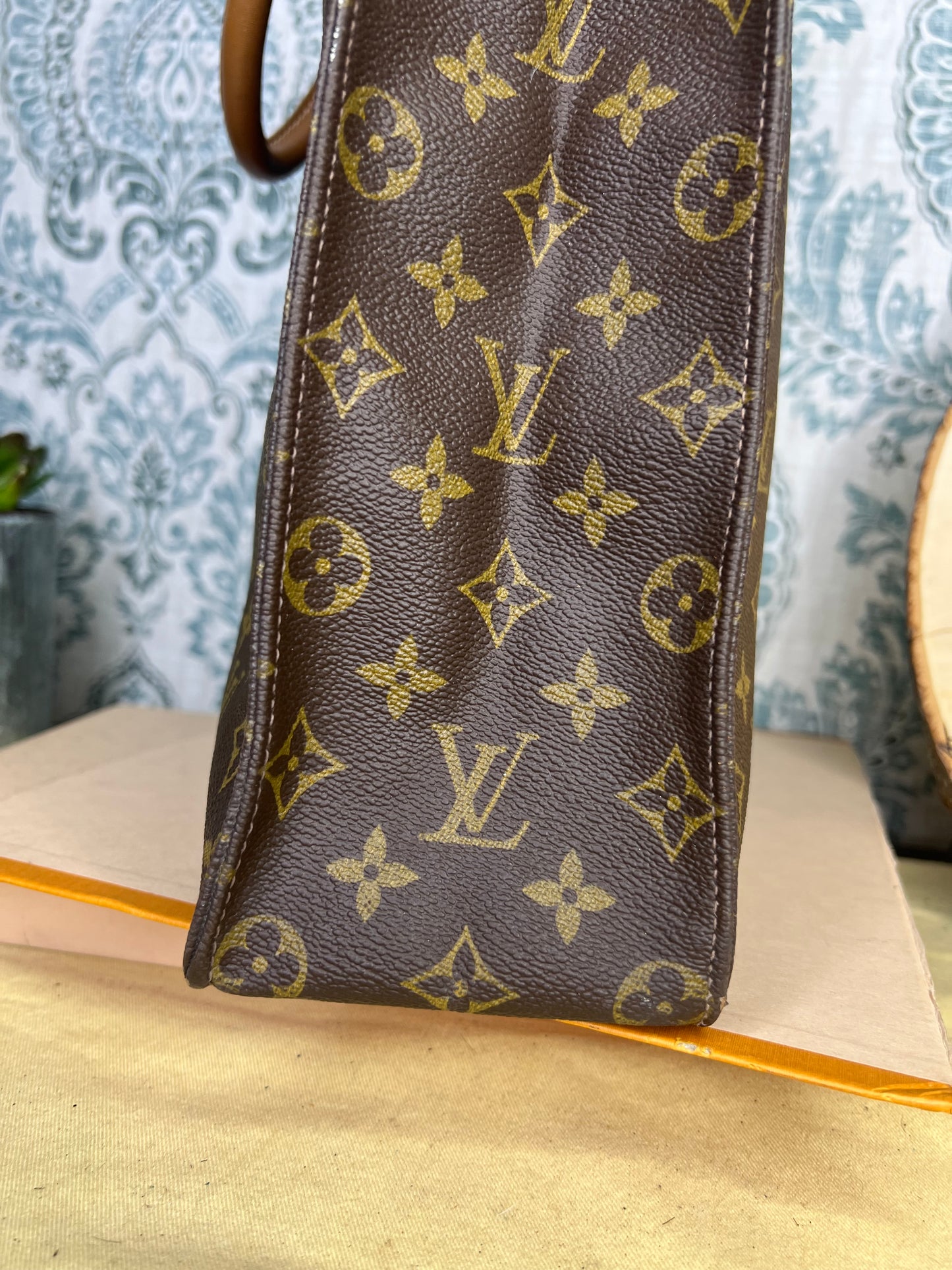 Louis Vuitton French Company Sac Plat