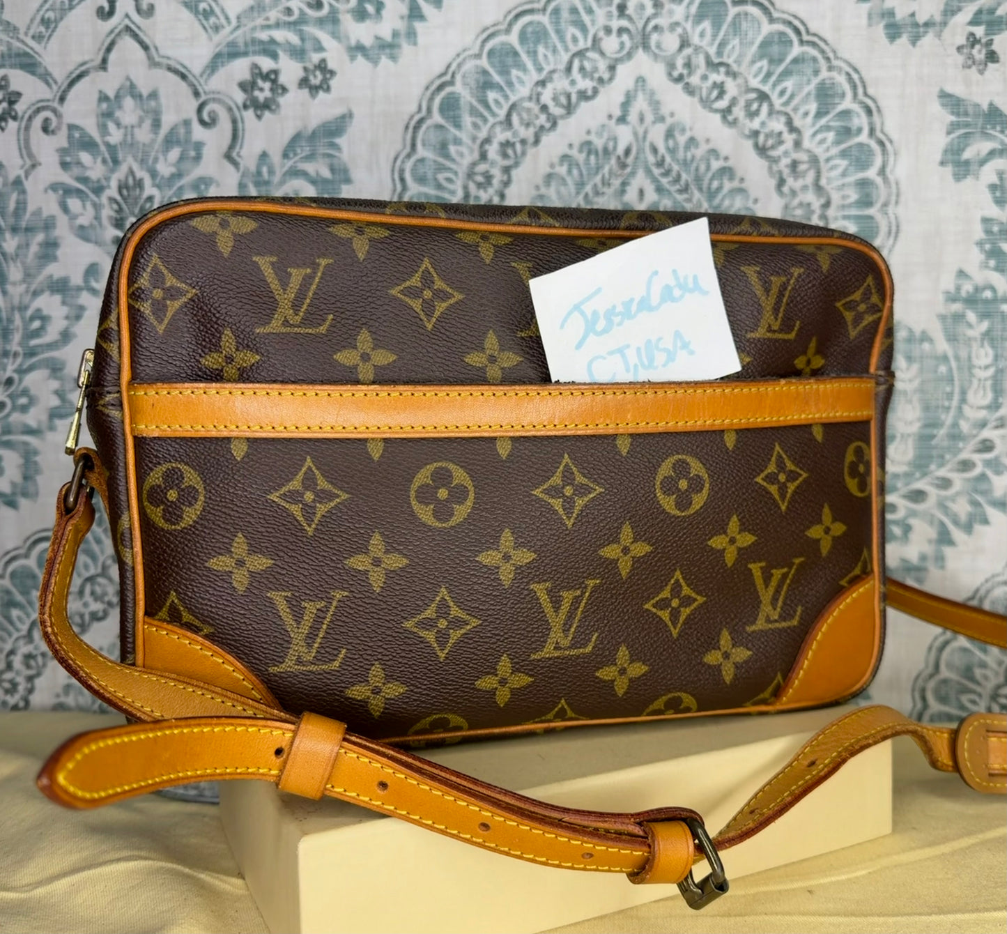 Louis Vuitton Trocadero 27