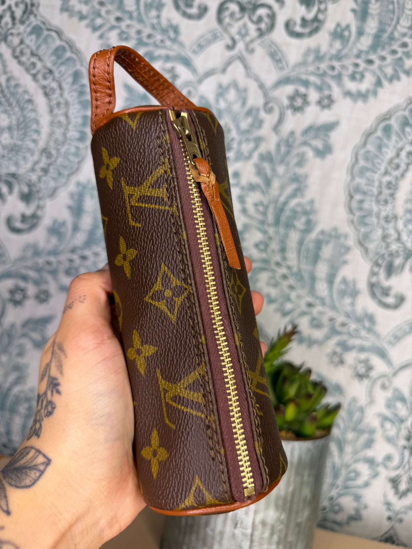 Louis Vuitton Trousse Ronde