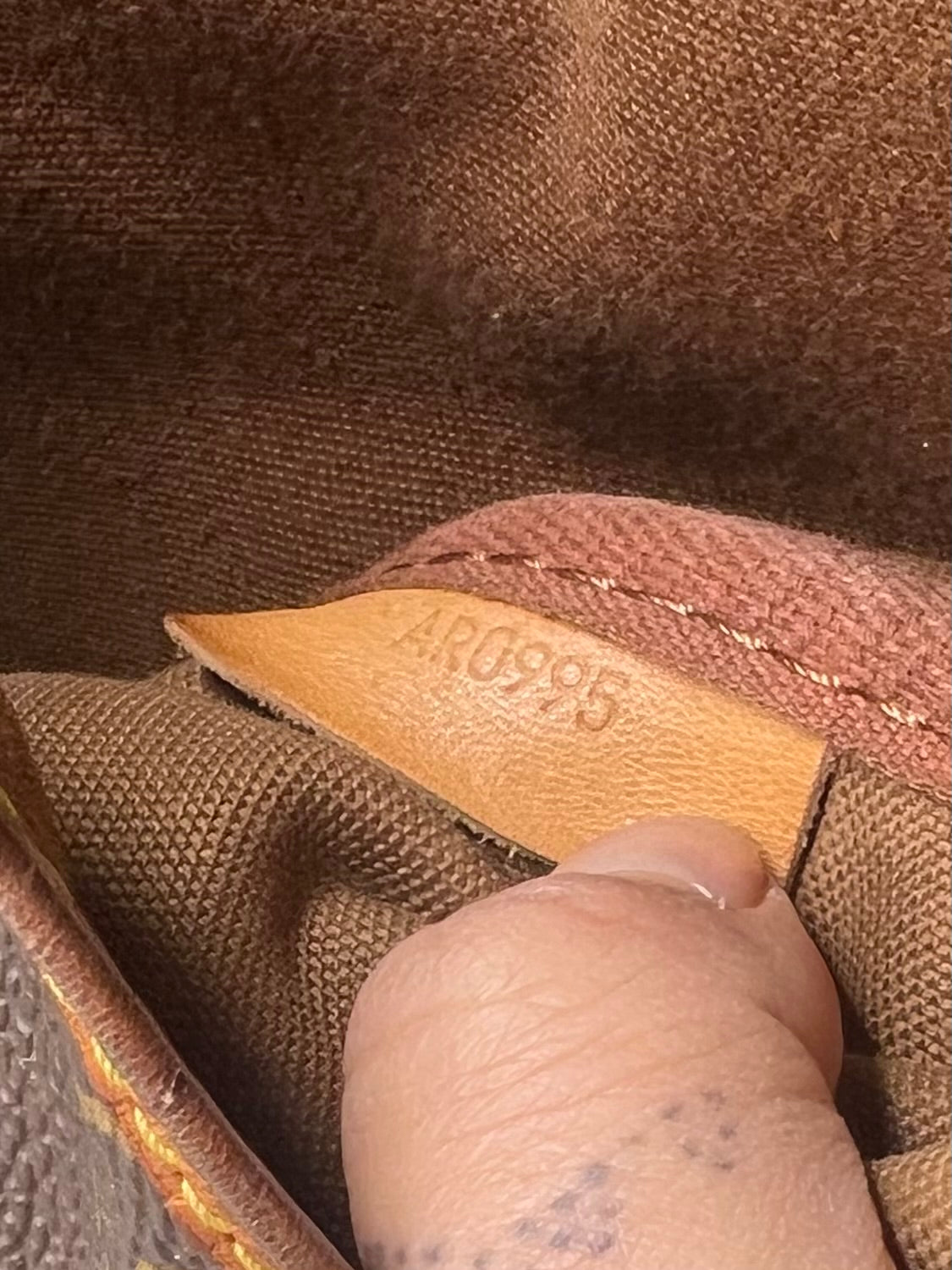 Louis Vuitton Saumur 35