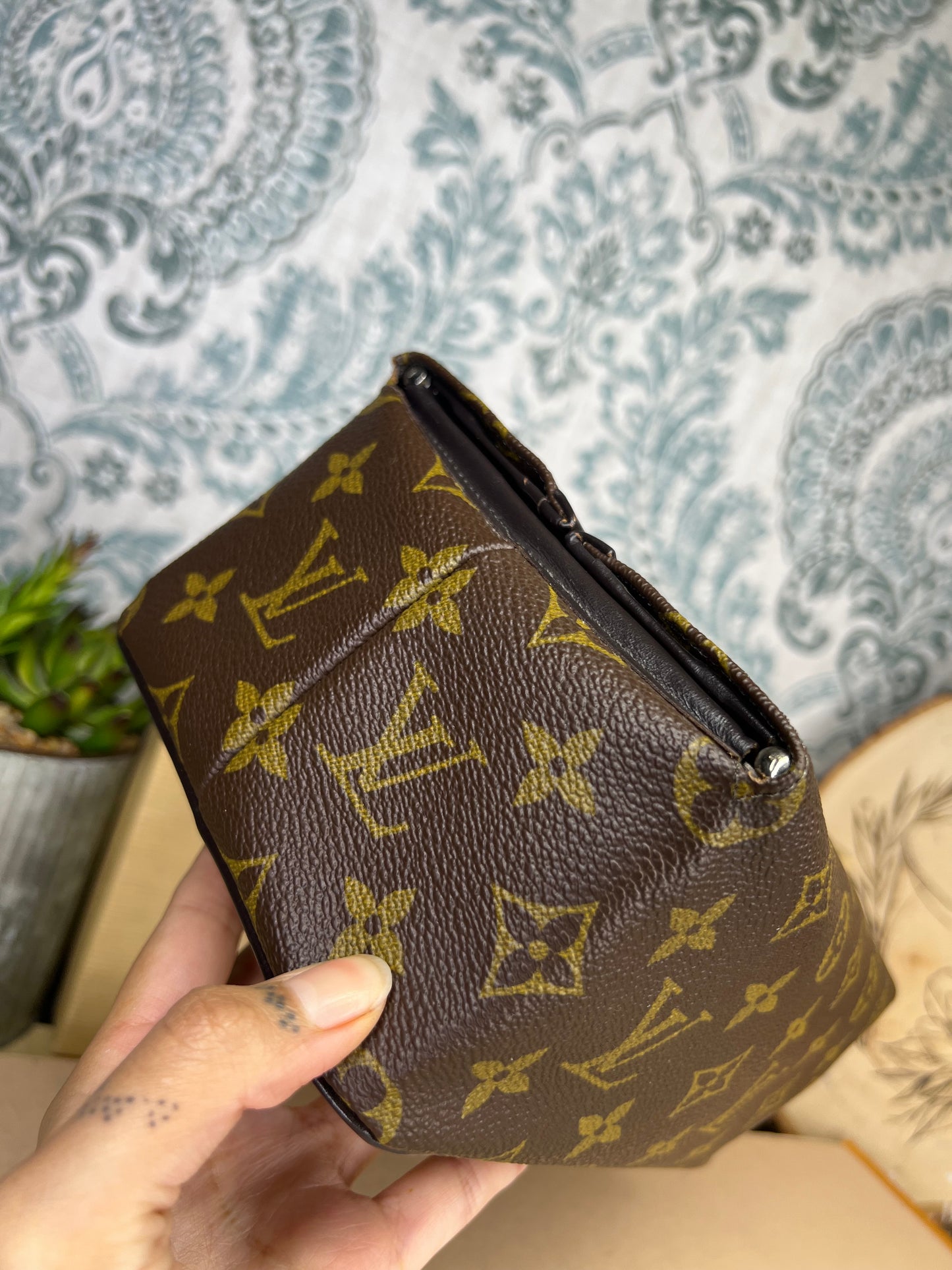 Louis Vuitton Toiletry / Dopp Kit
