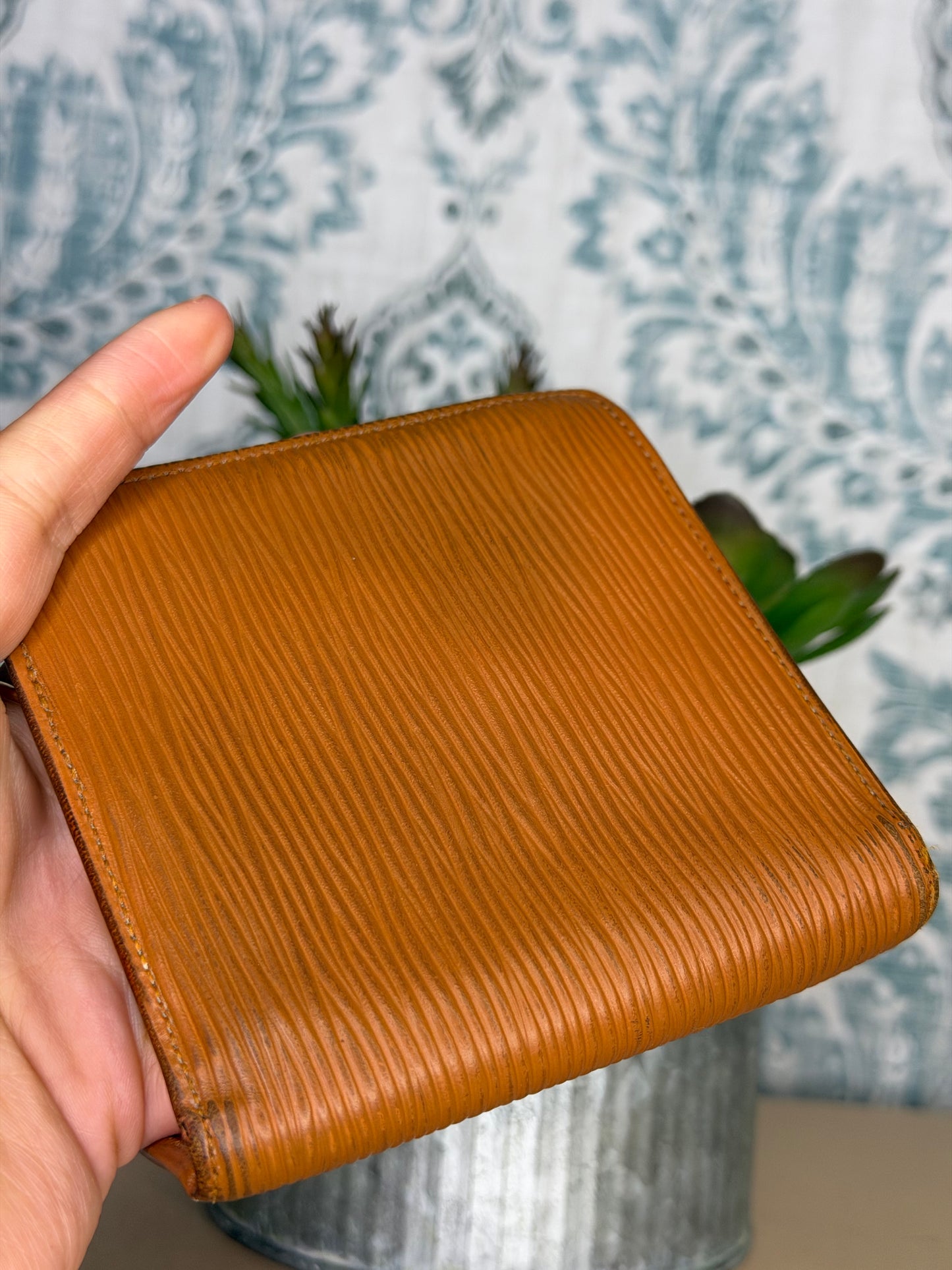 Louis Vuitton Epi Bifold Canelle