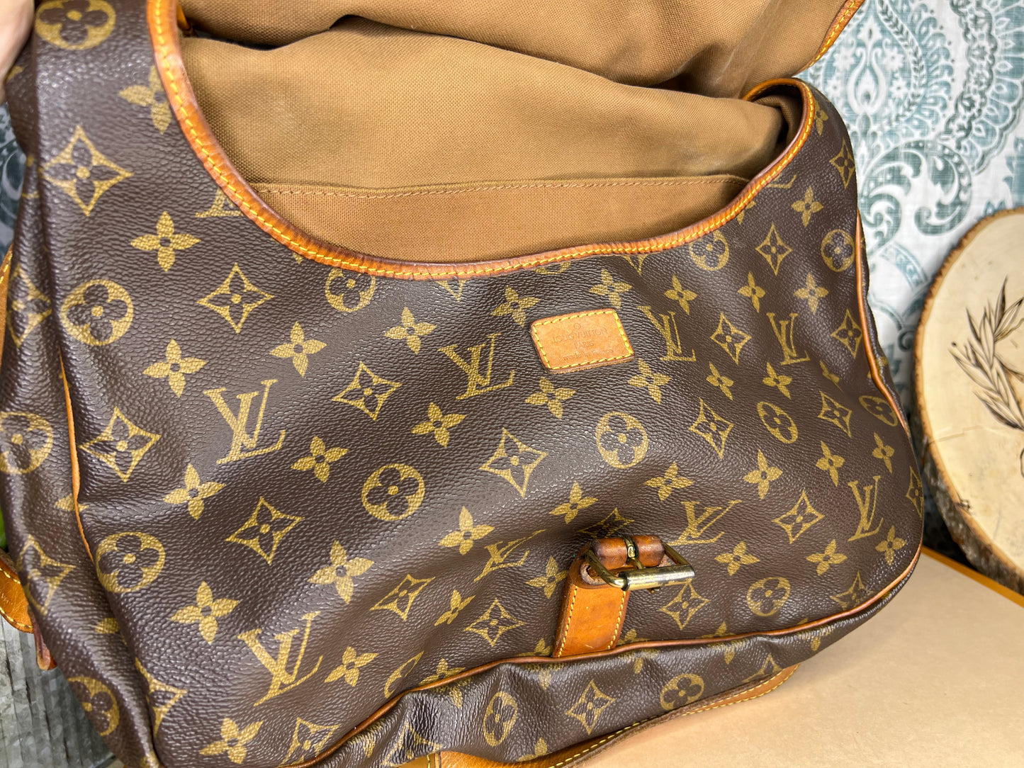 Louis Vuitton Saumur 35