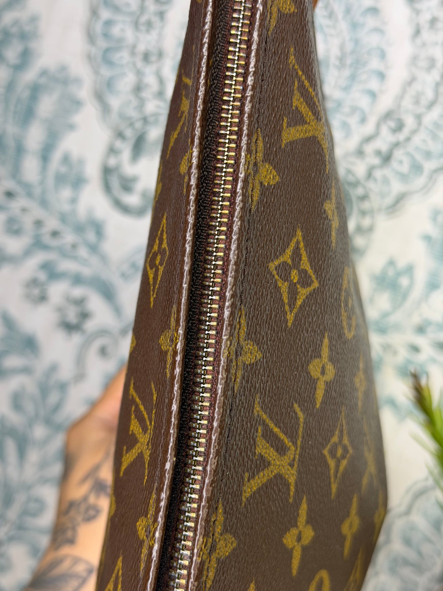 Louis Vuitton Toiletry 26 #3 (needs new zipper)