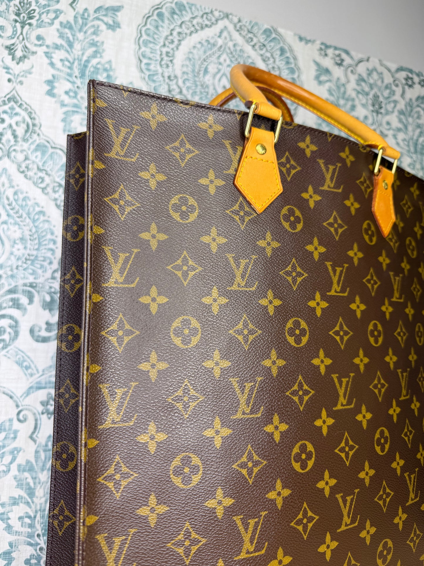 Louis Vuitton Sac Plat