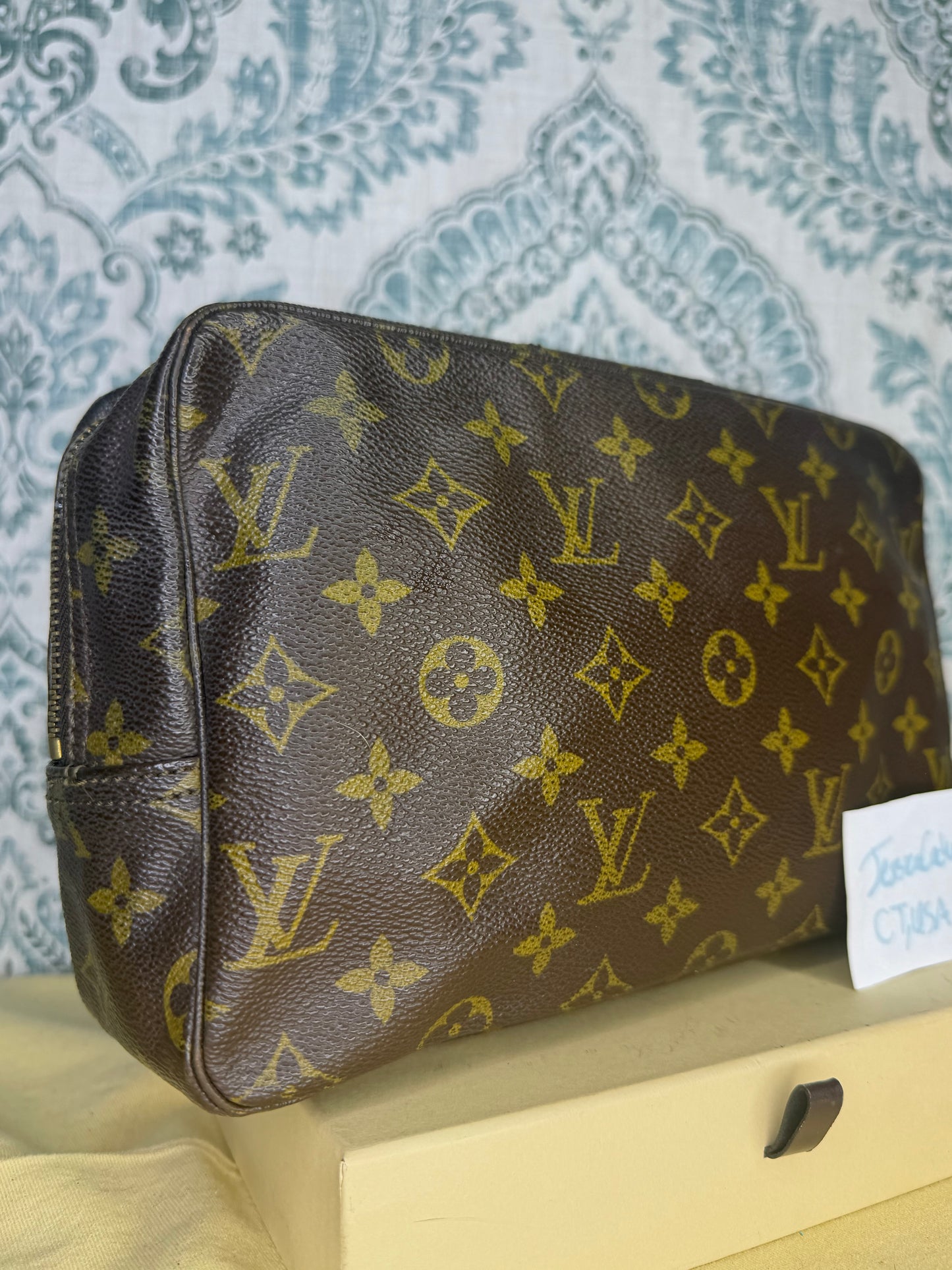 Louis Vuitton Trousse 28