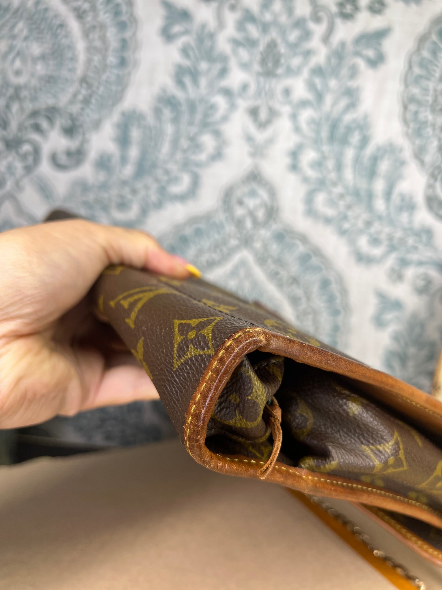 Monogram Portable Serviette

Desktop Organizer