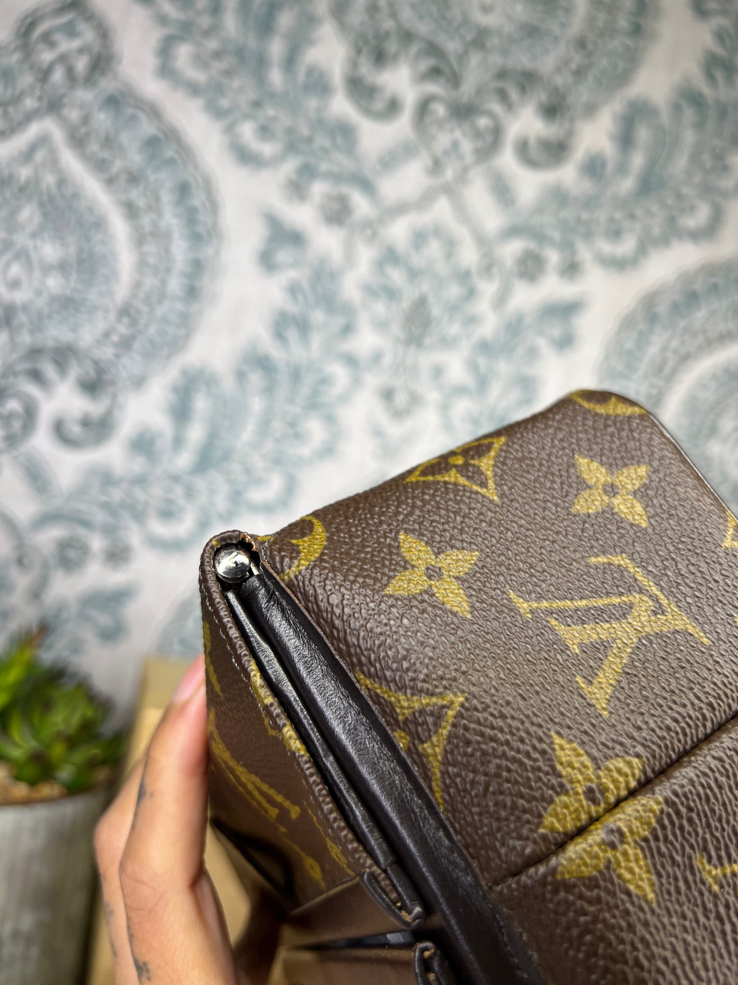 Louis Vuitton Toiletry / Dopp Kit