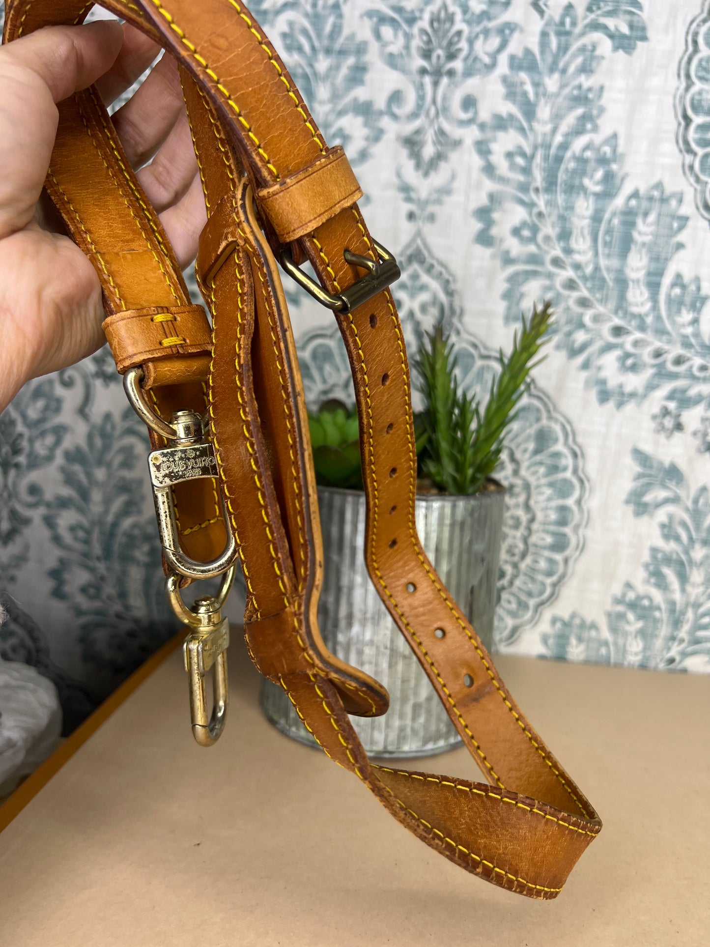 Louis Vuitton Bandouliere Vachetta Strap