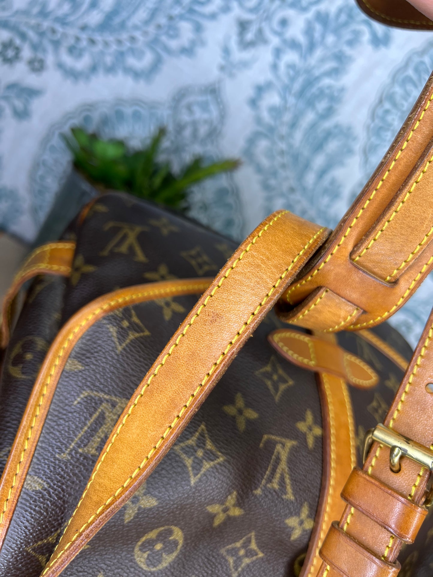 Louis Vuitton Saumur 30