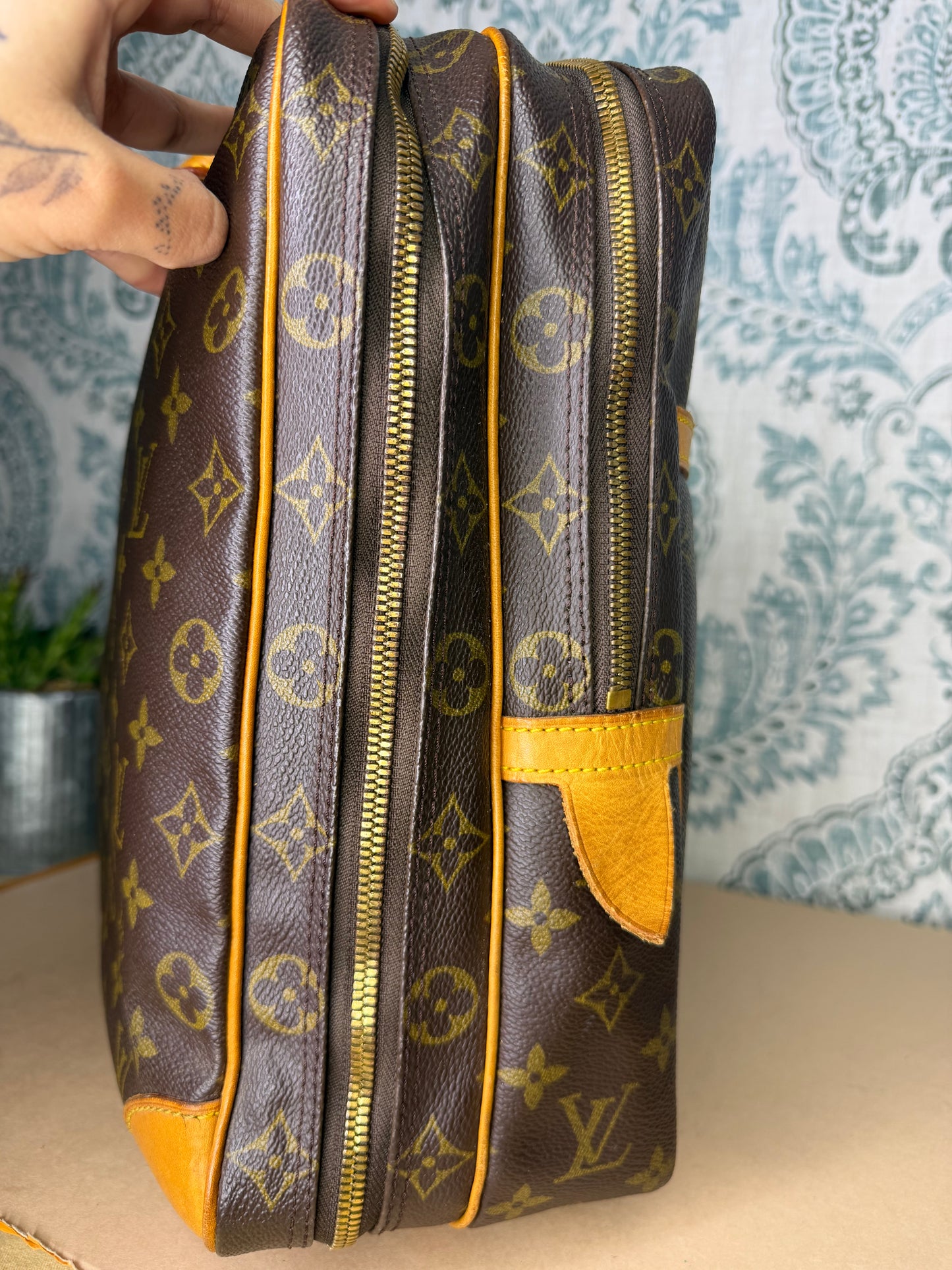 Louis Vuitton Porte Documents Voyage GM