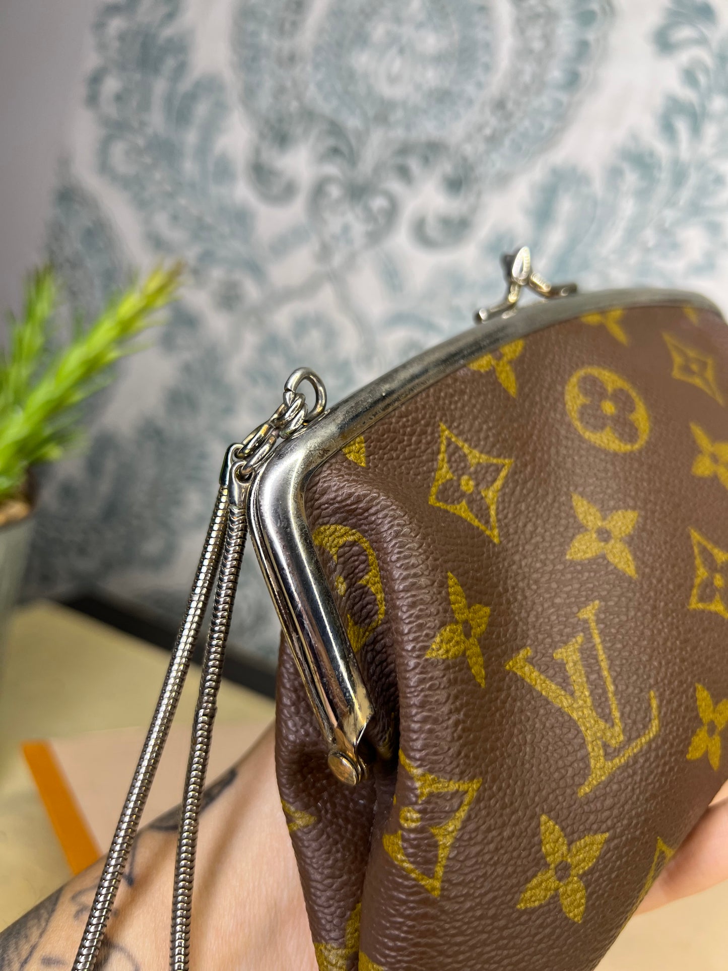 Louis Vuitton French Company Kisslock Pouch