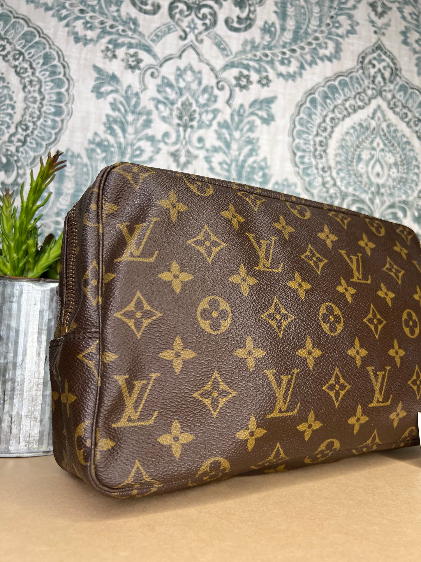Louis Vuitton Trousse 28