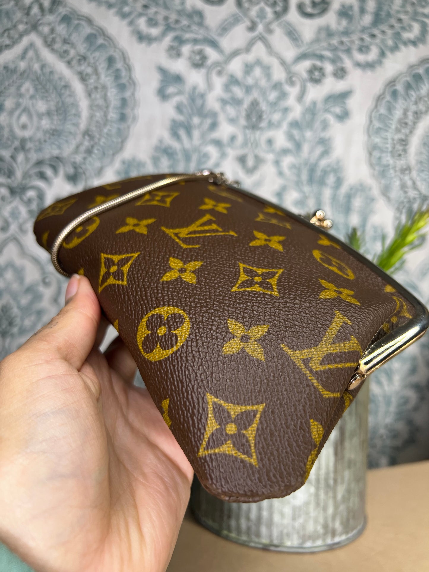 Louis Vuitton French Company Kisslock Pouch