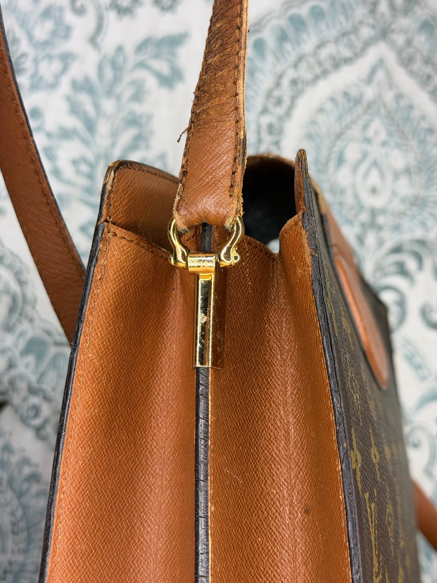 Louis Vuitton Courcelles
