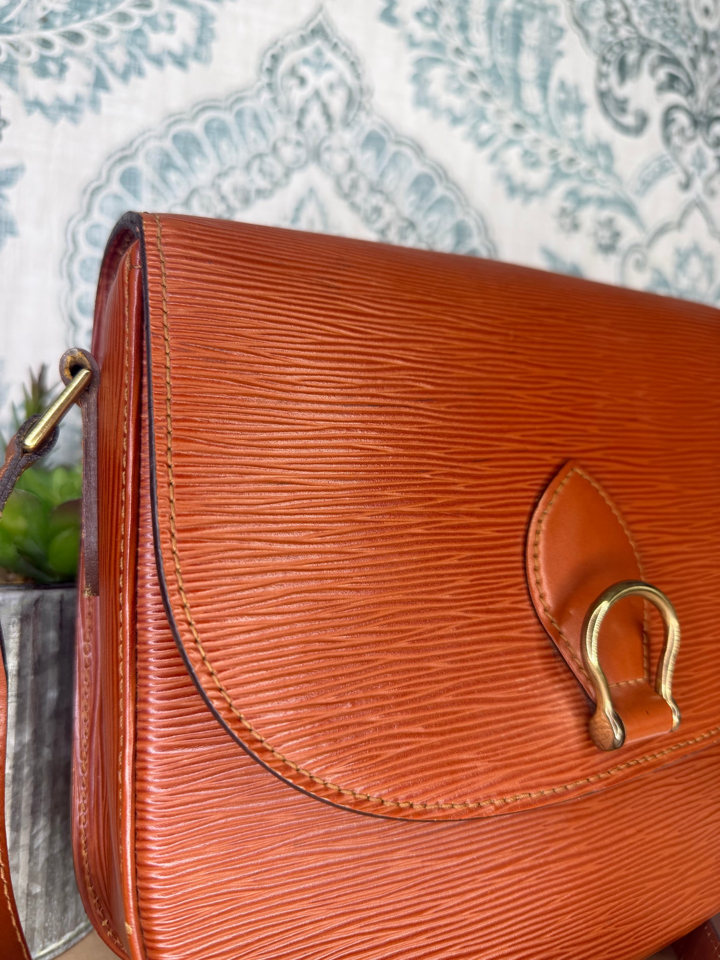 Louis Vuitton Epi Saint Cloud GM