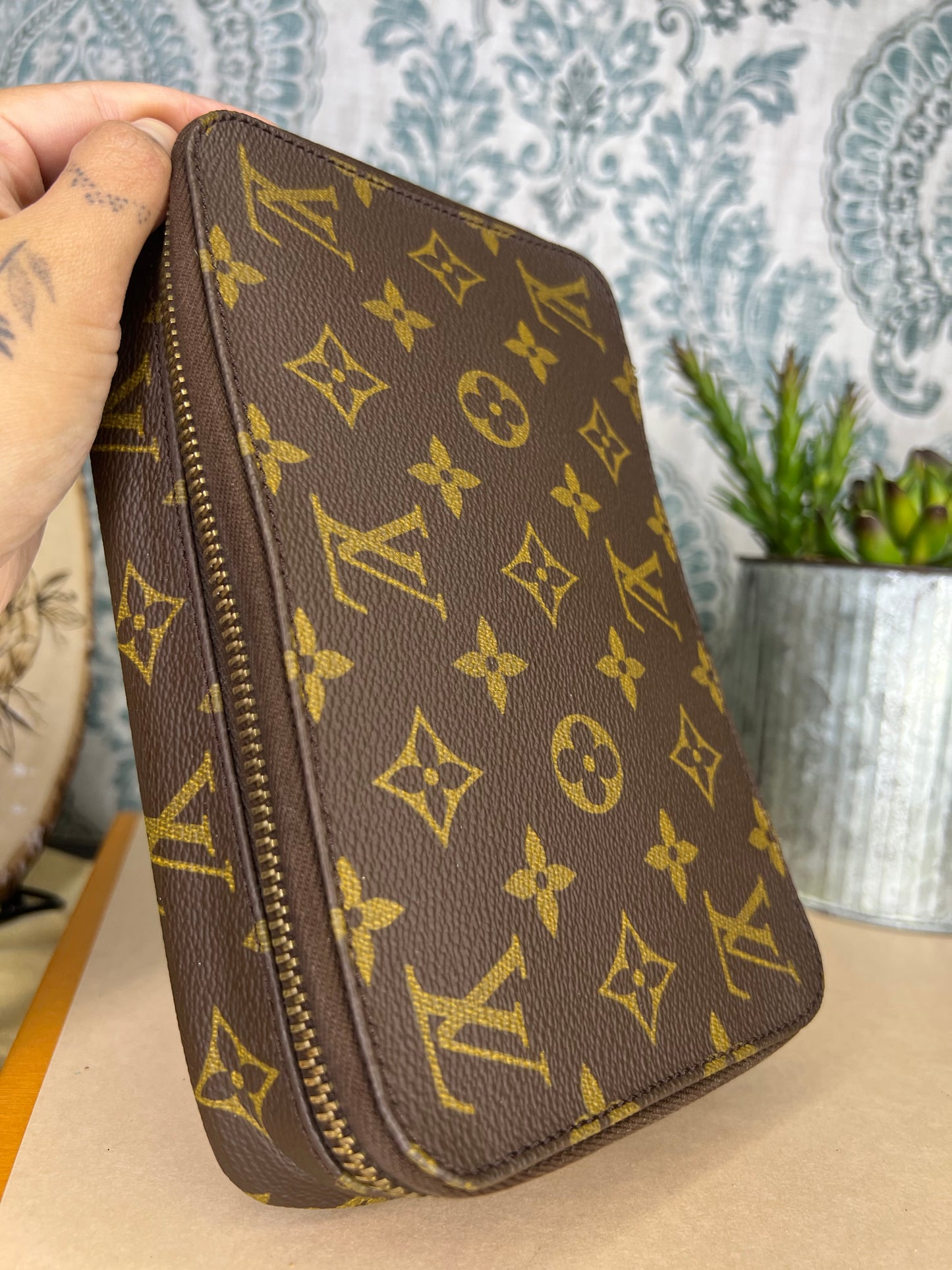 Monte Carlo Jewelry Case
