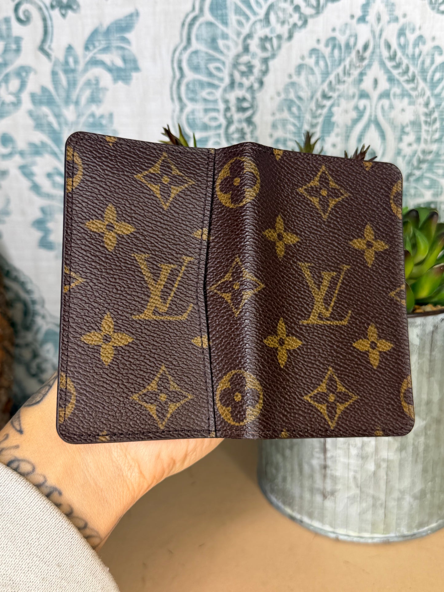 Louis Vuitton Monogram Card Holder / Pocket Organizer