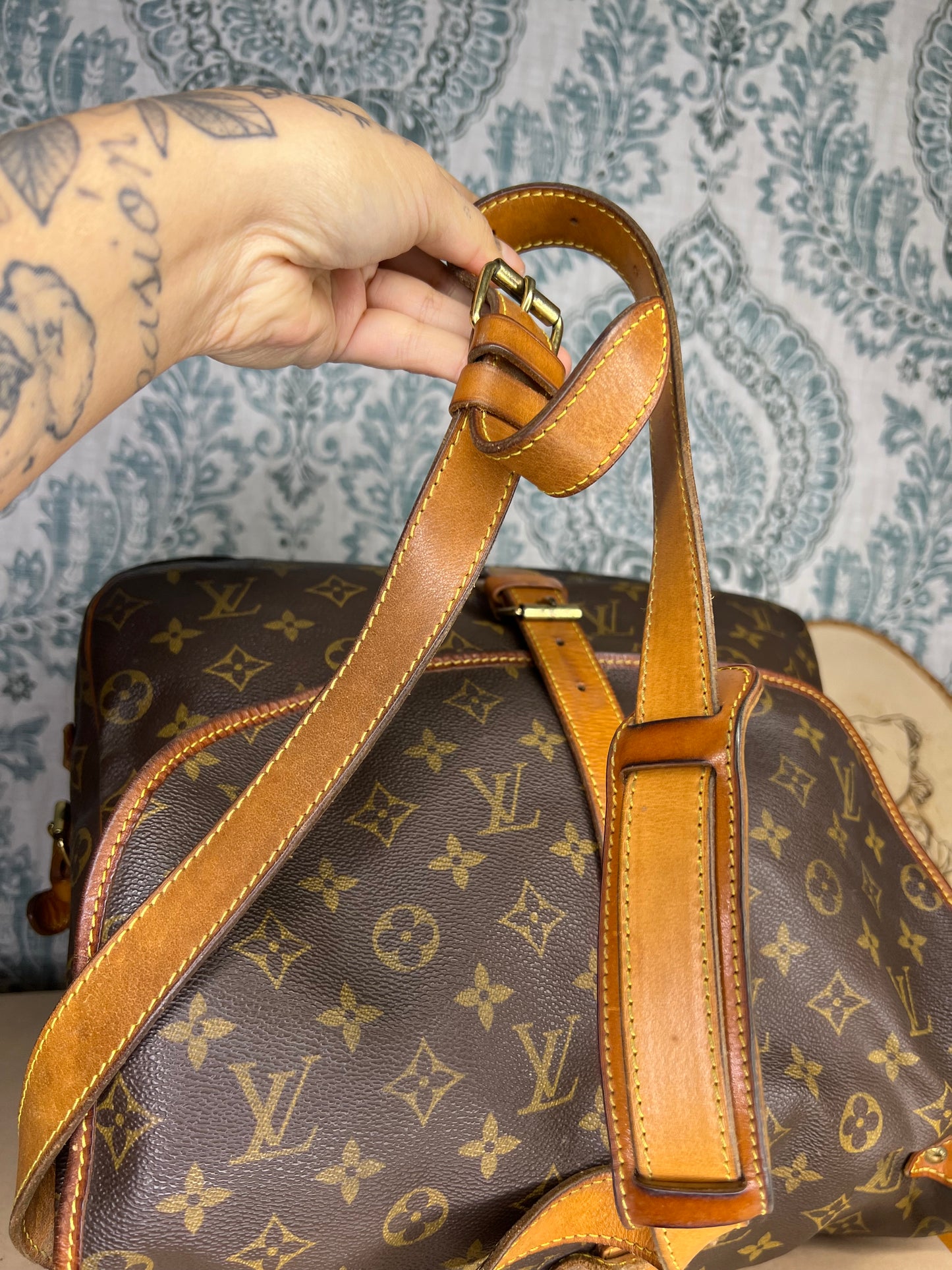 Louis Vuitton Saumur 35