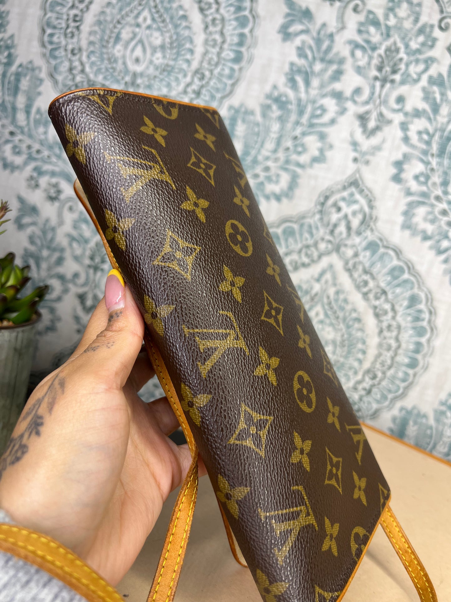 Louis Vuitton Twin Pochette GM