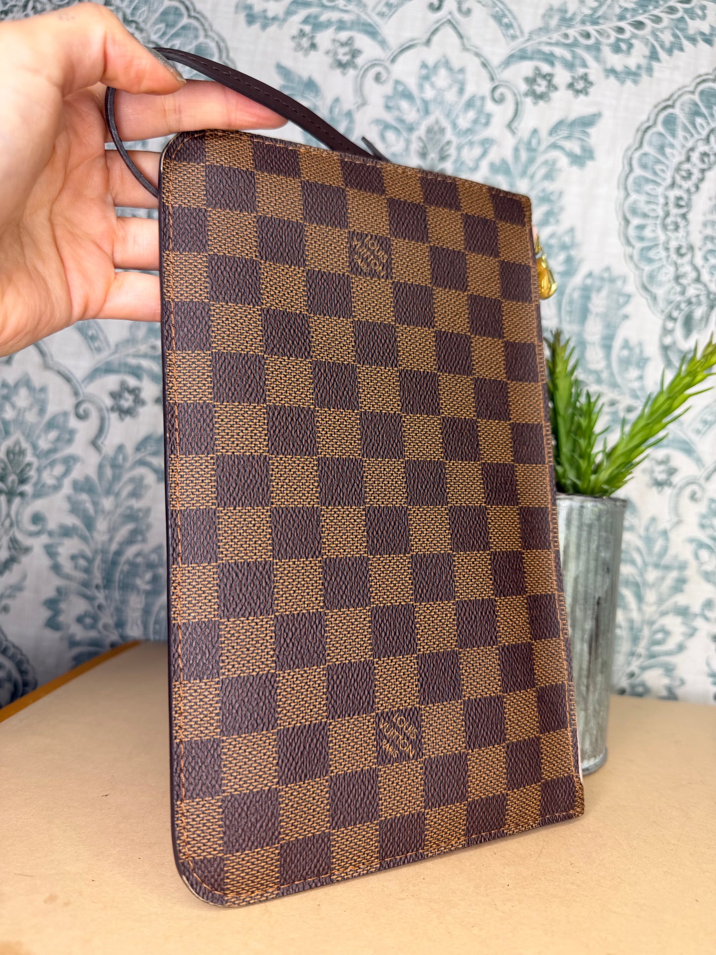 Louis Vuitton Neverfull Pouch Damier Ebene