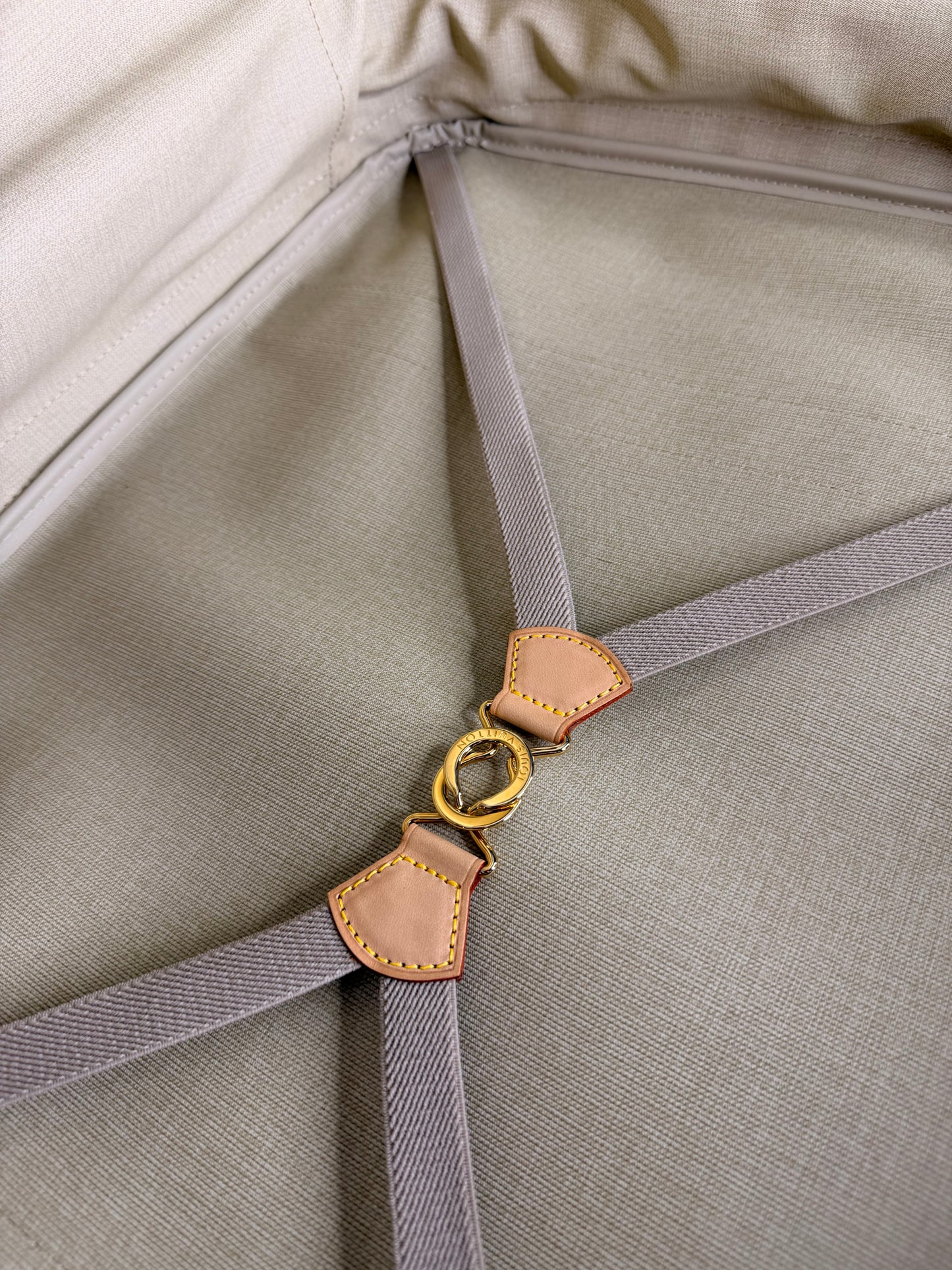 Louis Vuitton Satellite 60 Suit Case