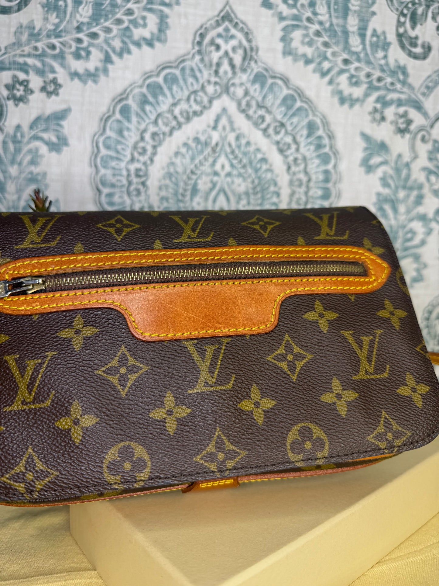 Louis Vuitton Saint Germain 24