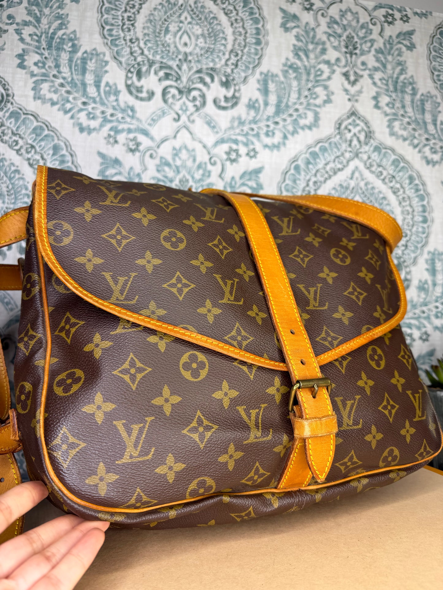 Louis Vuitton Saumur 35