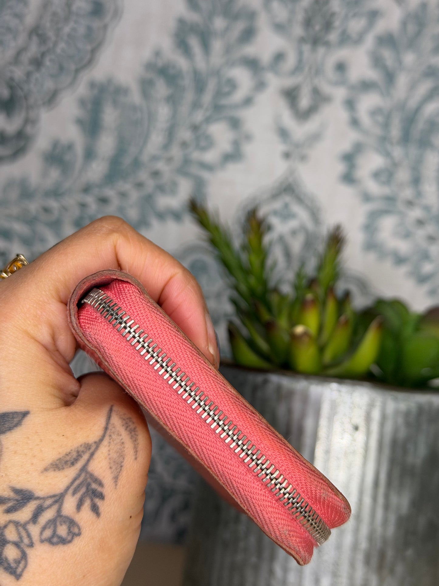 Louis Vuitton Zippy Epi Coin Purse Card Holder Coral