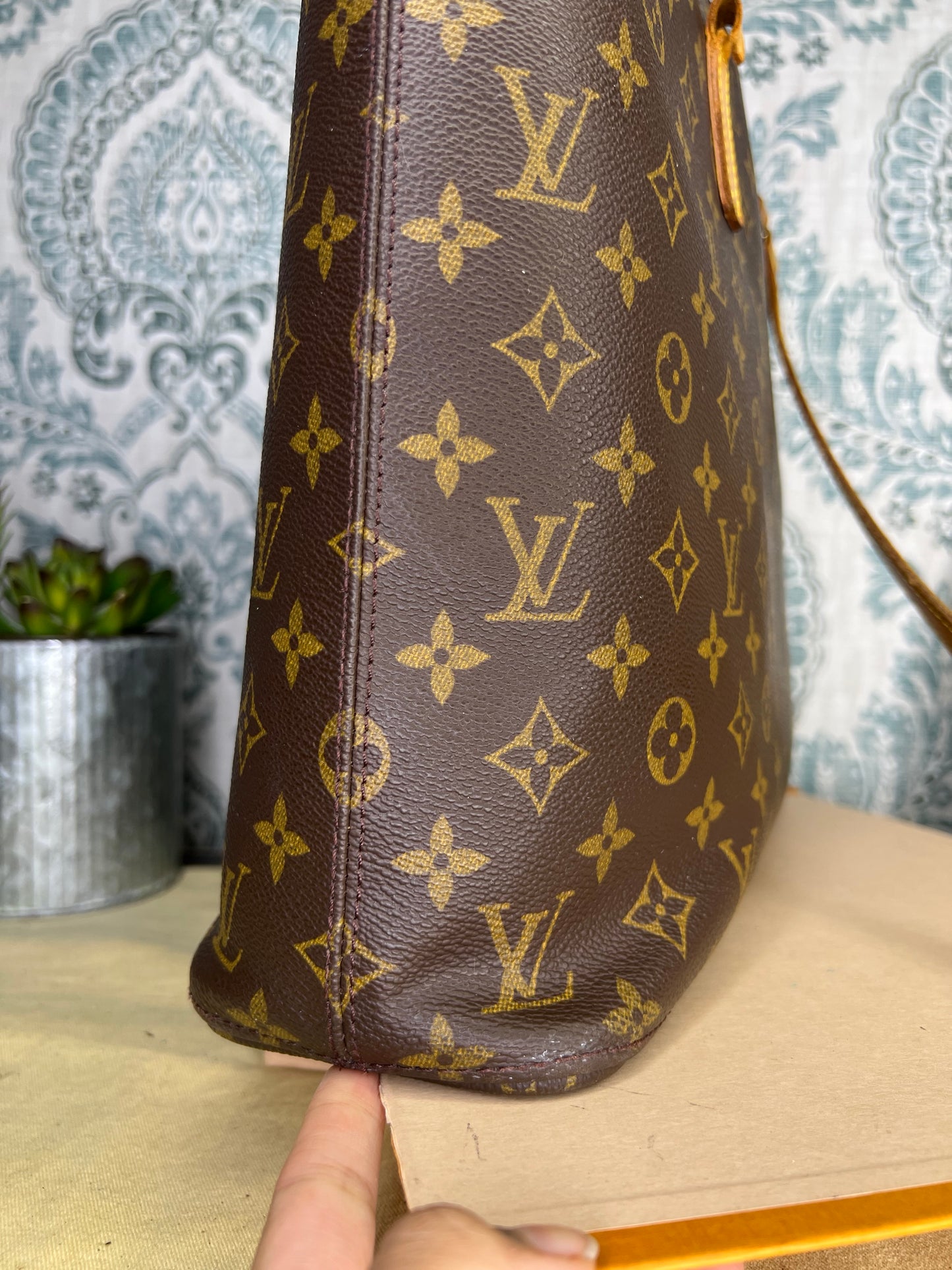 Louis Vuitton Luco Tote