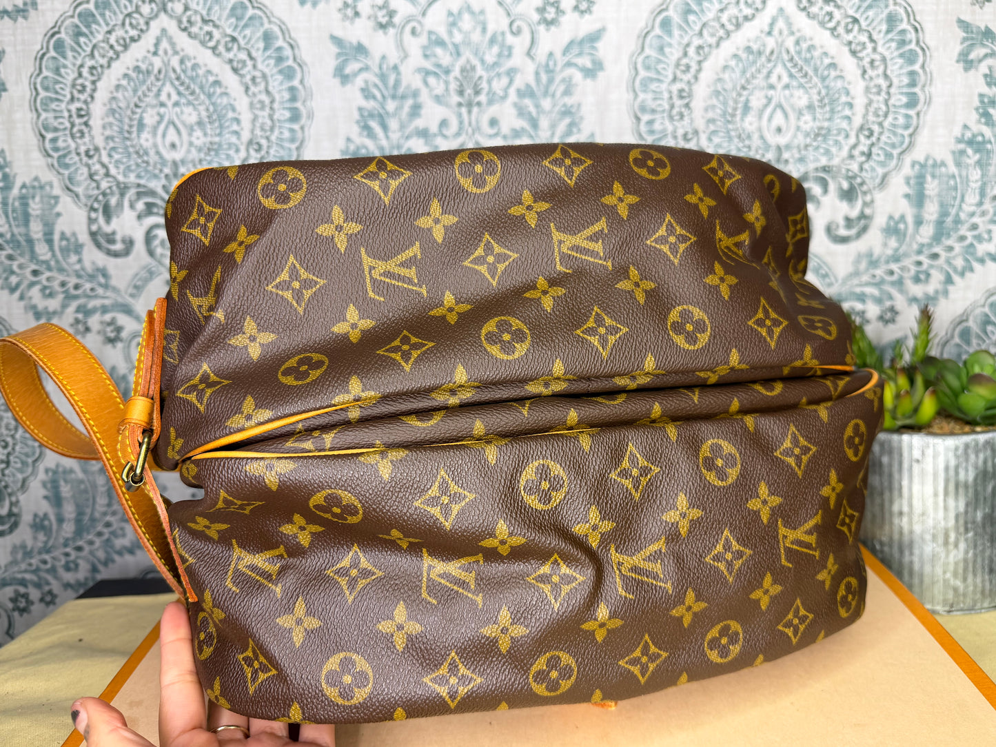 Louis Vuitton Saumur 35