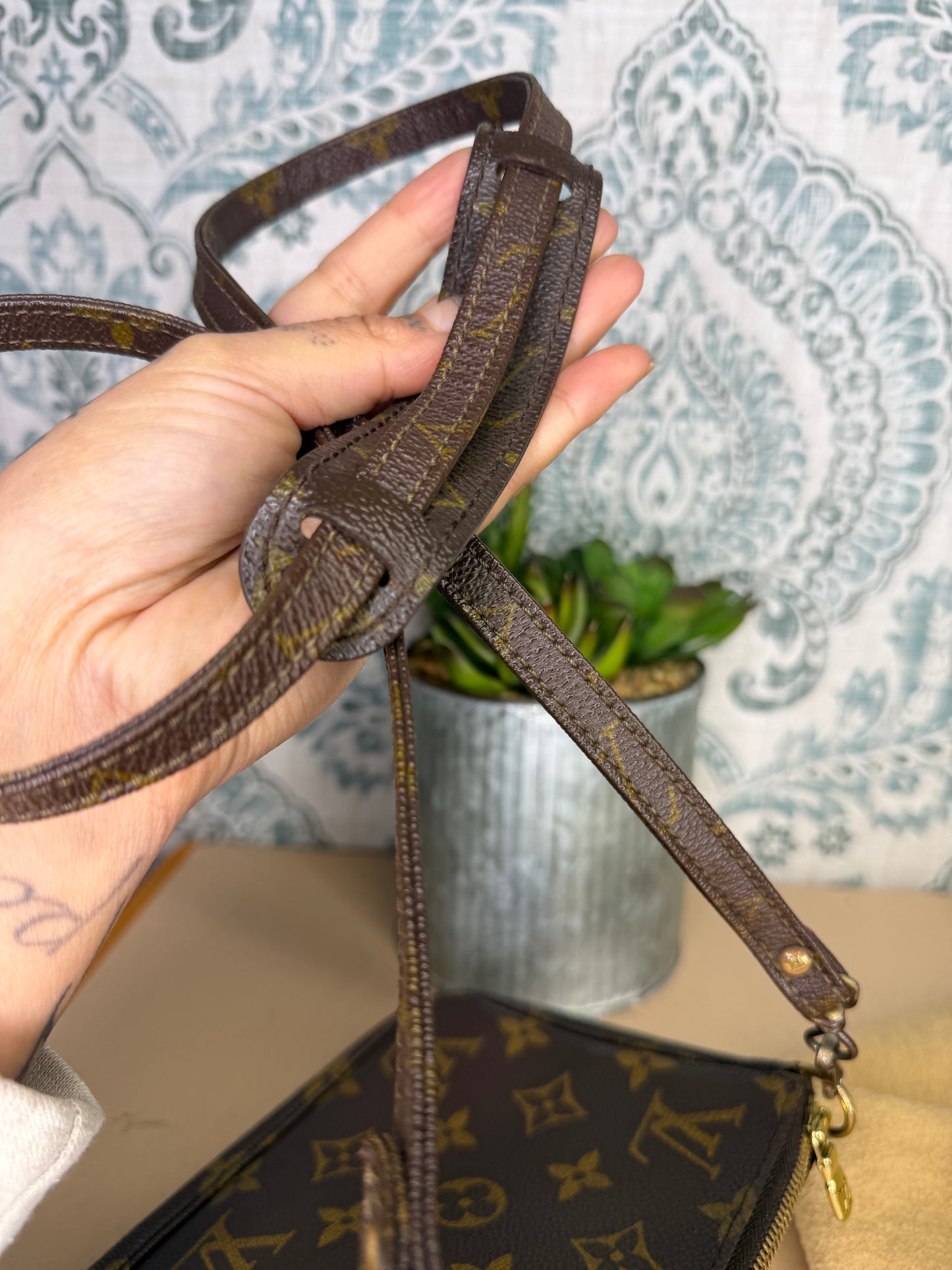 Louis Vuitton Pochette Accessories with Monogram Strap